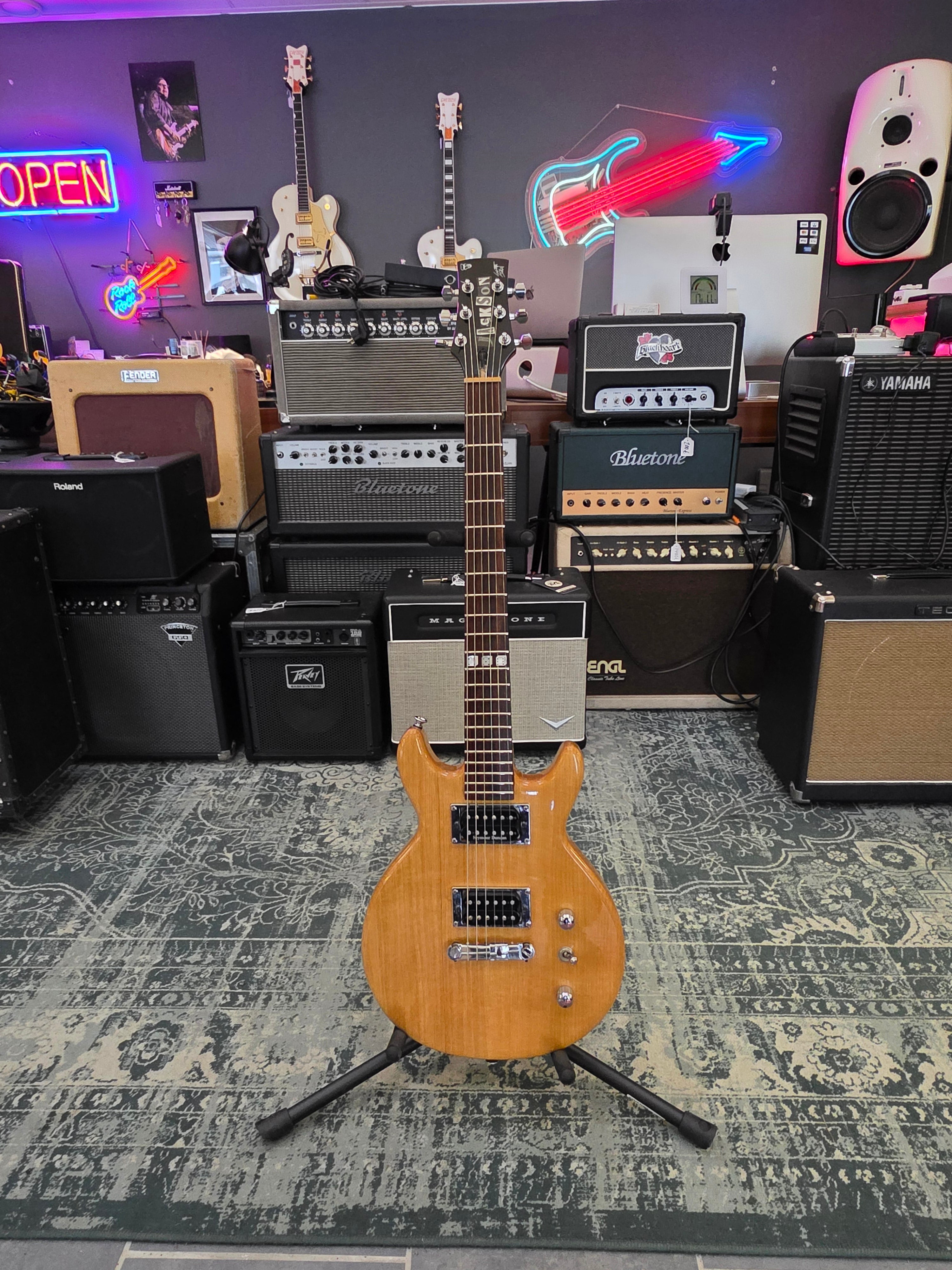 Jackson JJ1 Korina Scott Ian Signature – Tonefest Guitar Gallery