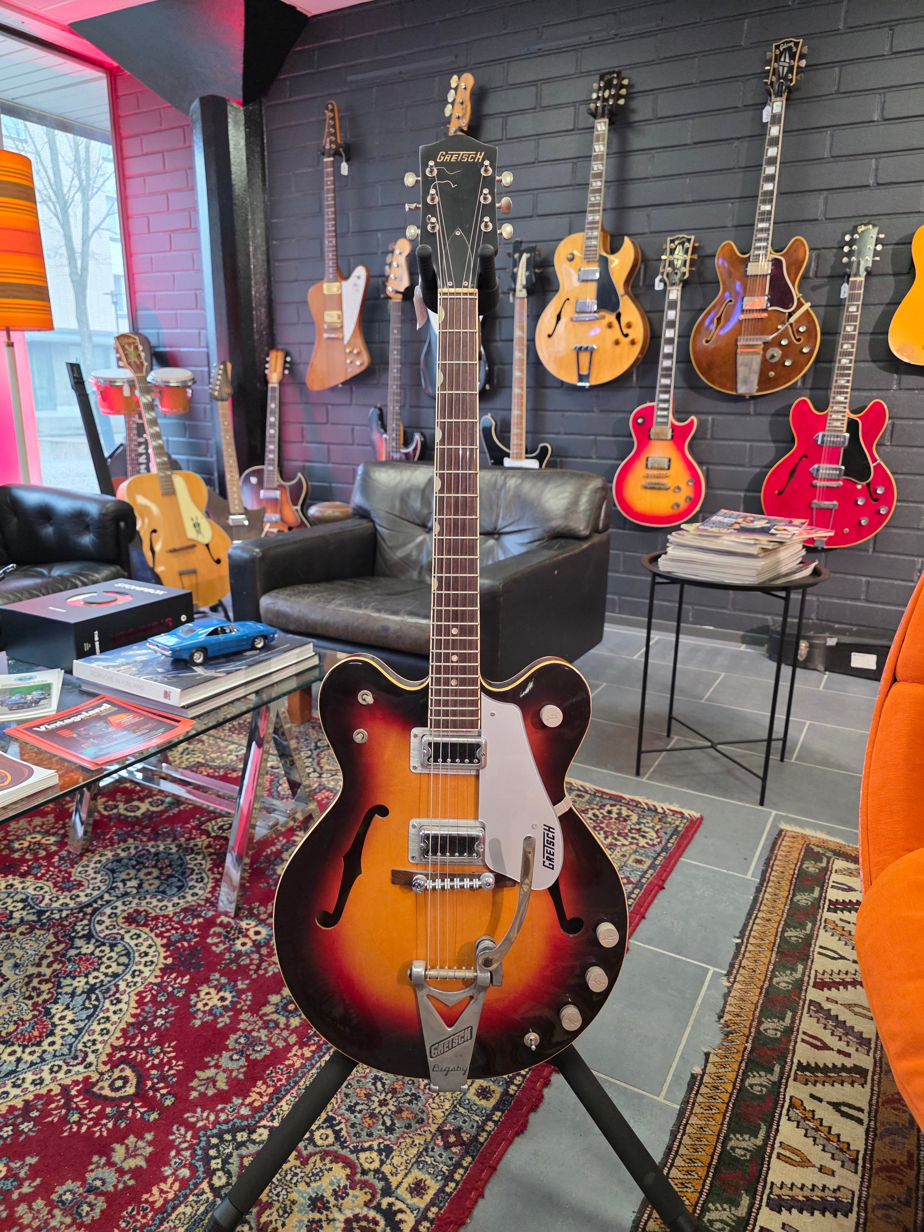 Gretsch 6105 Rally Sunburst 1967 – Tonefest Guitar Gallery