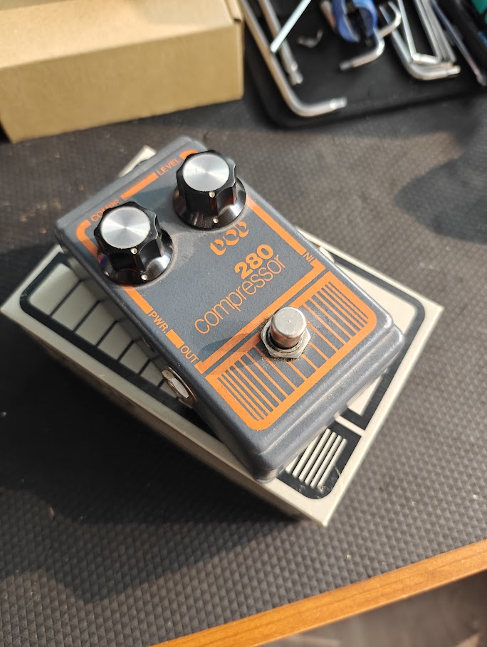 DOD 280 Compressor 1970s – Tonefest Guitar Gallery