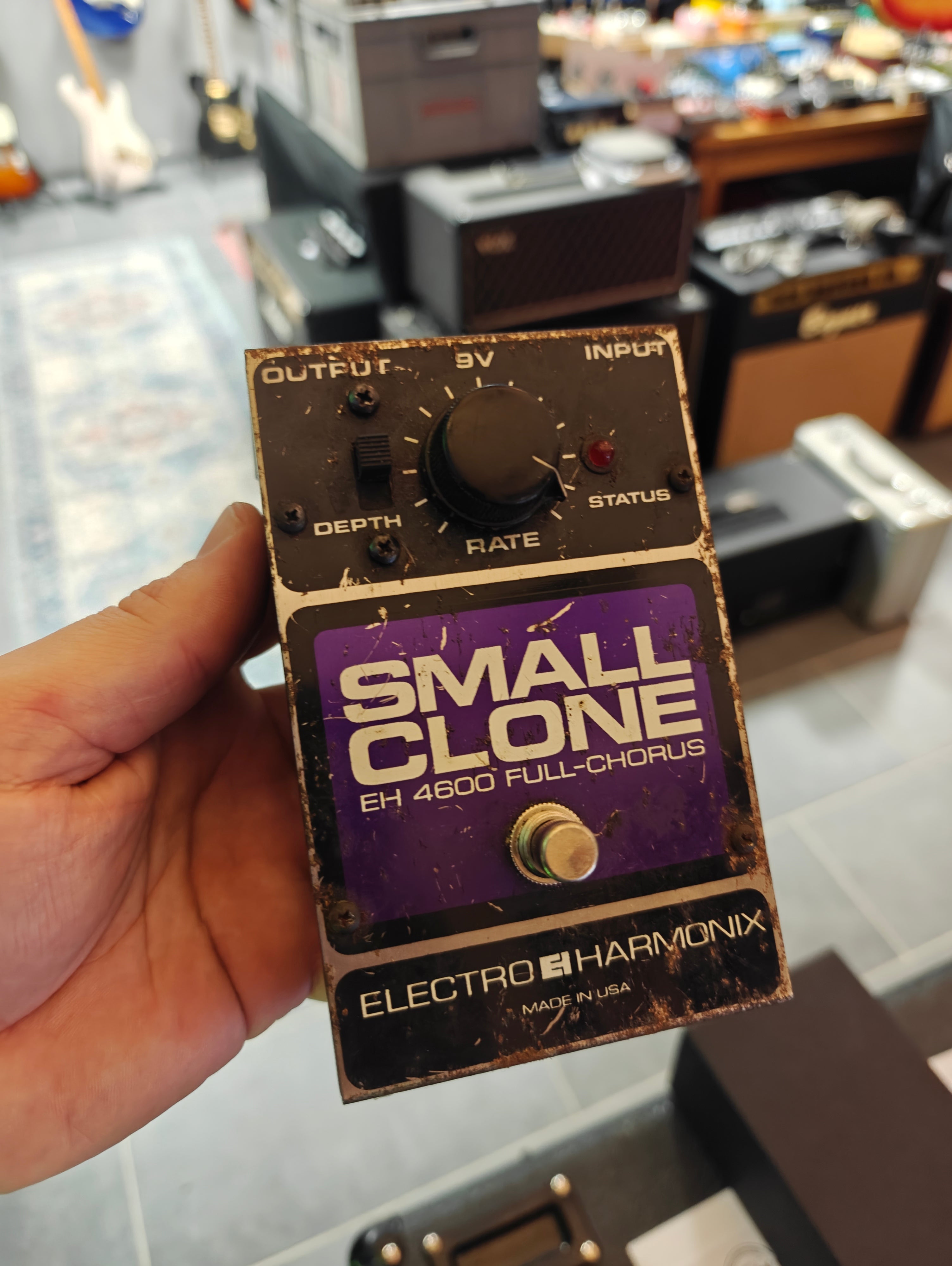 Electro-Harmonix Small Clone EH4600 Vintage – Tonefest Guitar Gallery