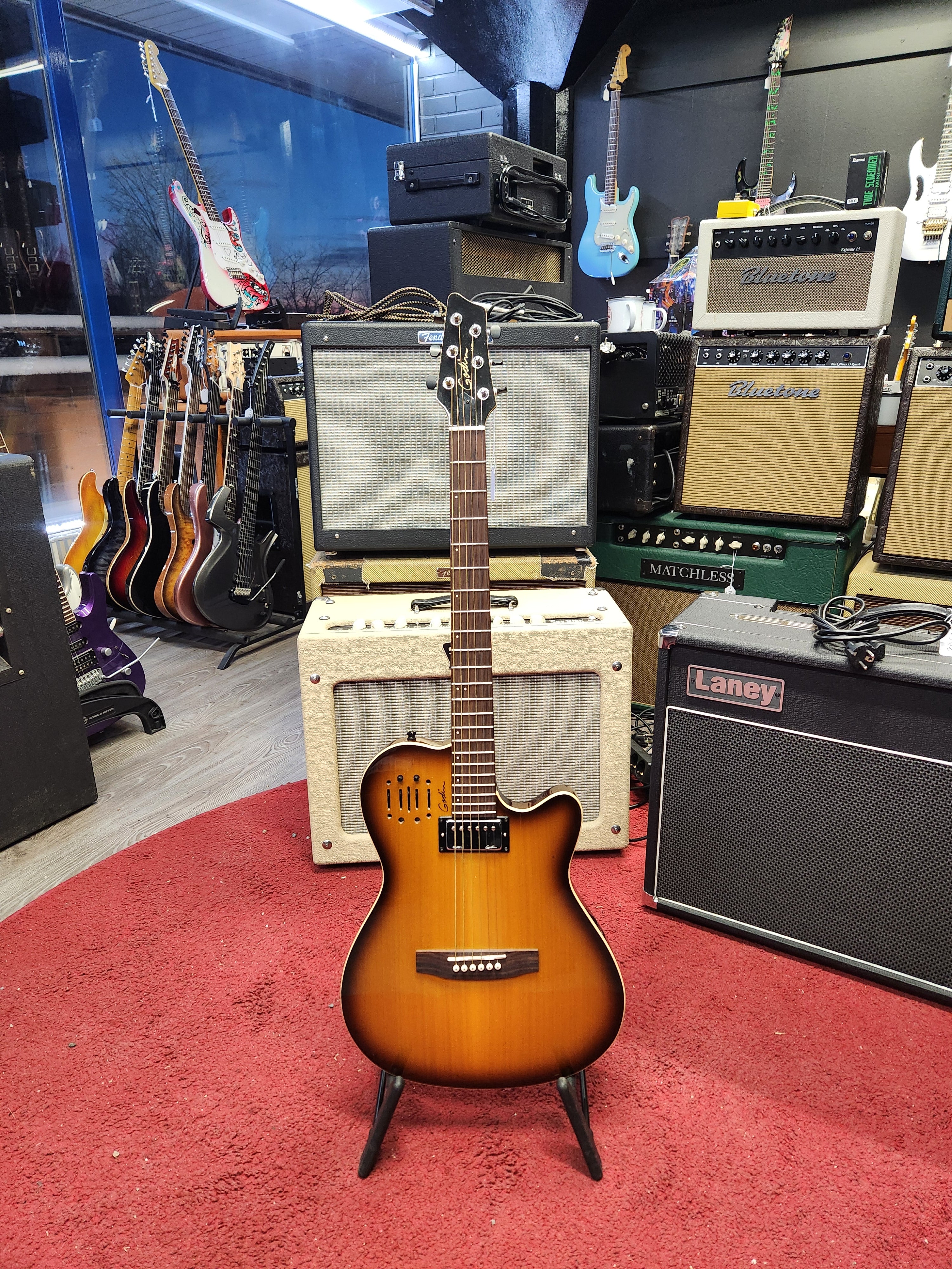 Godin A6 Ultra