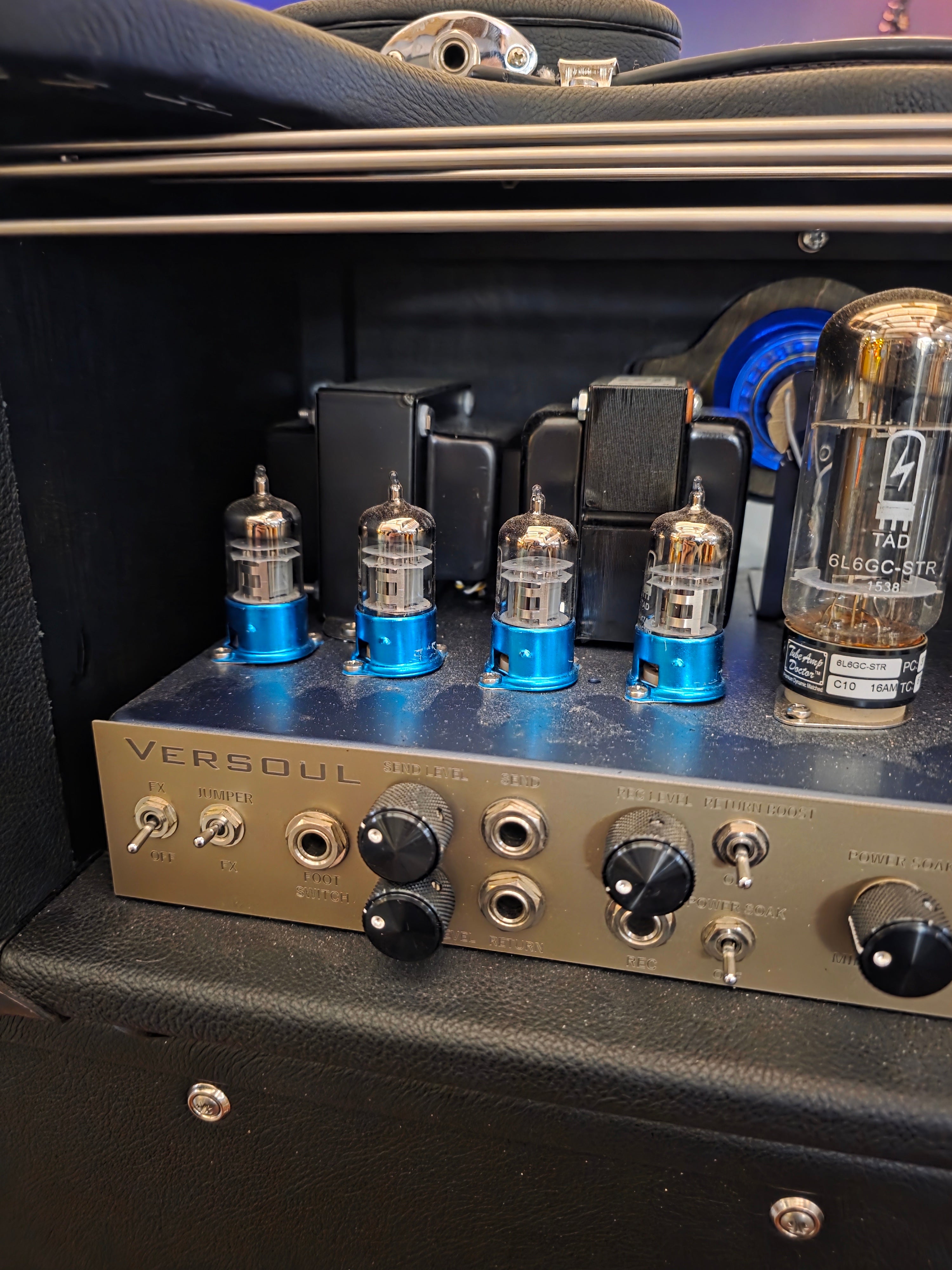 Versoul Amp & Cab #012 w/ flight cases