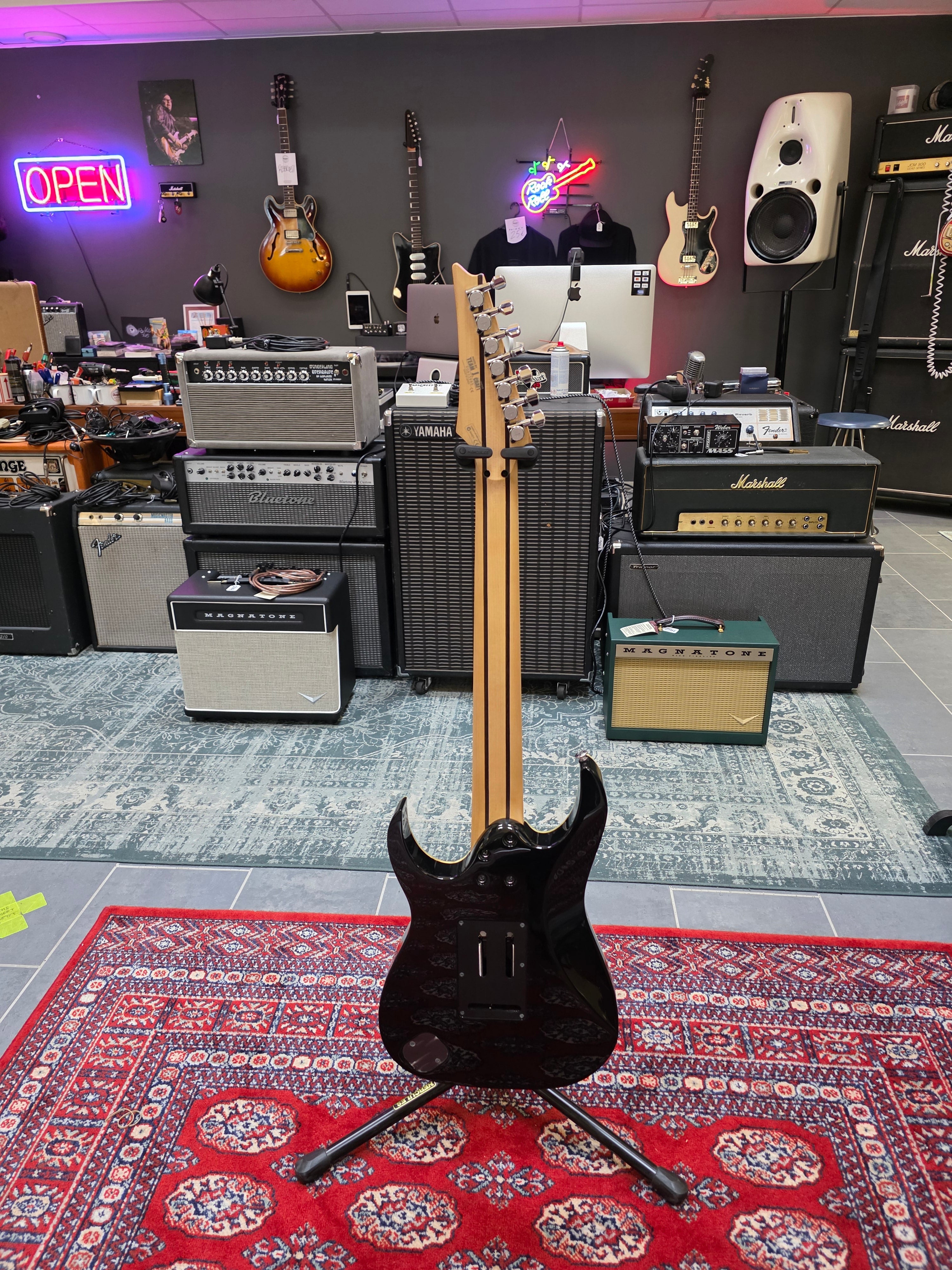 Ibanez UV777P