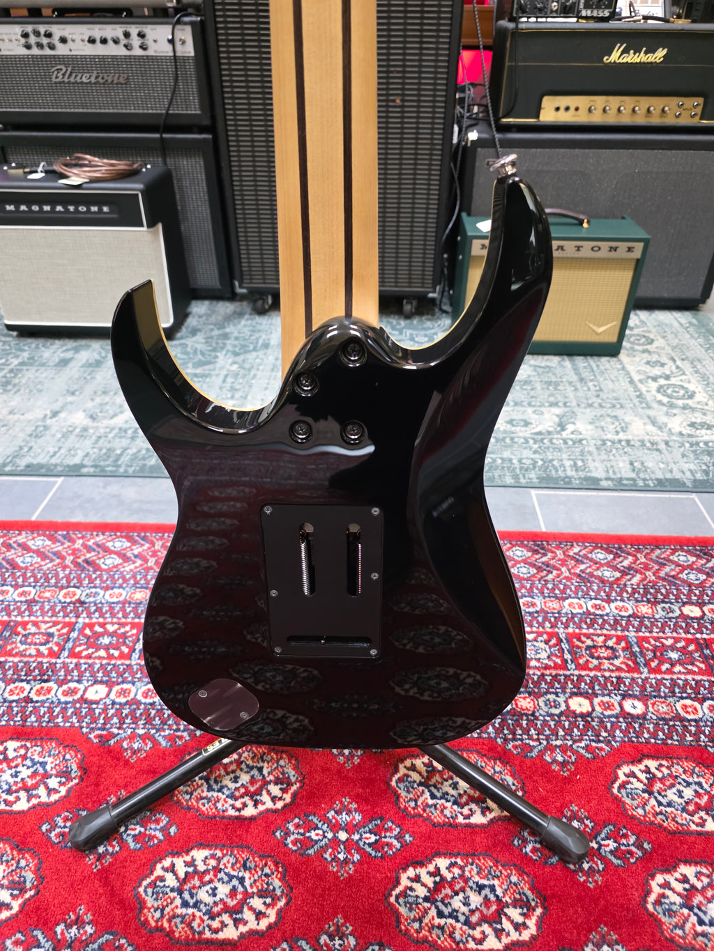 Ibanez UV777P