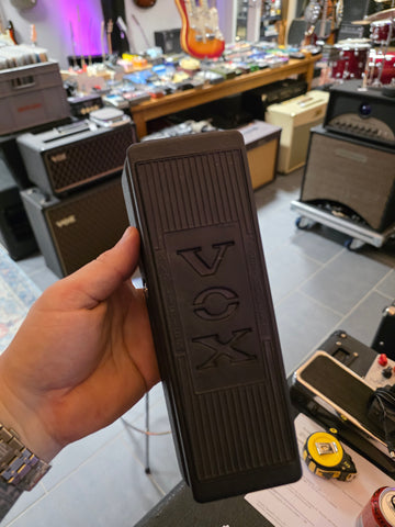 Vox V845