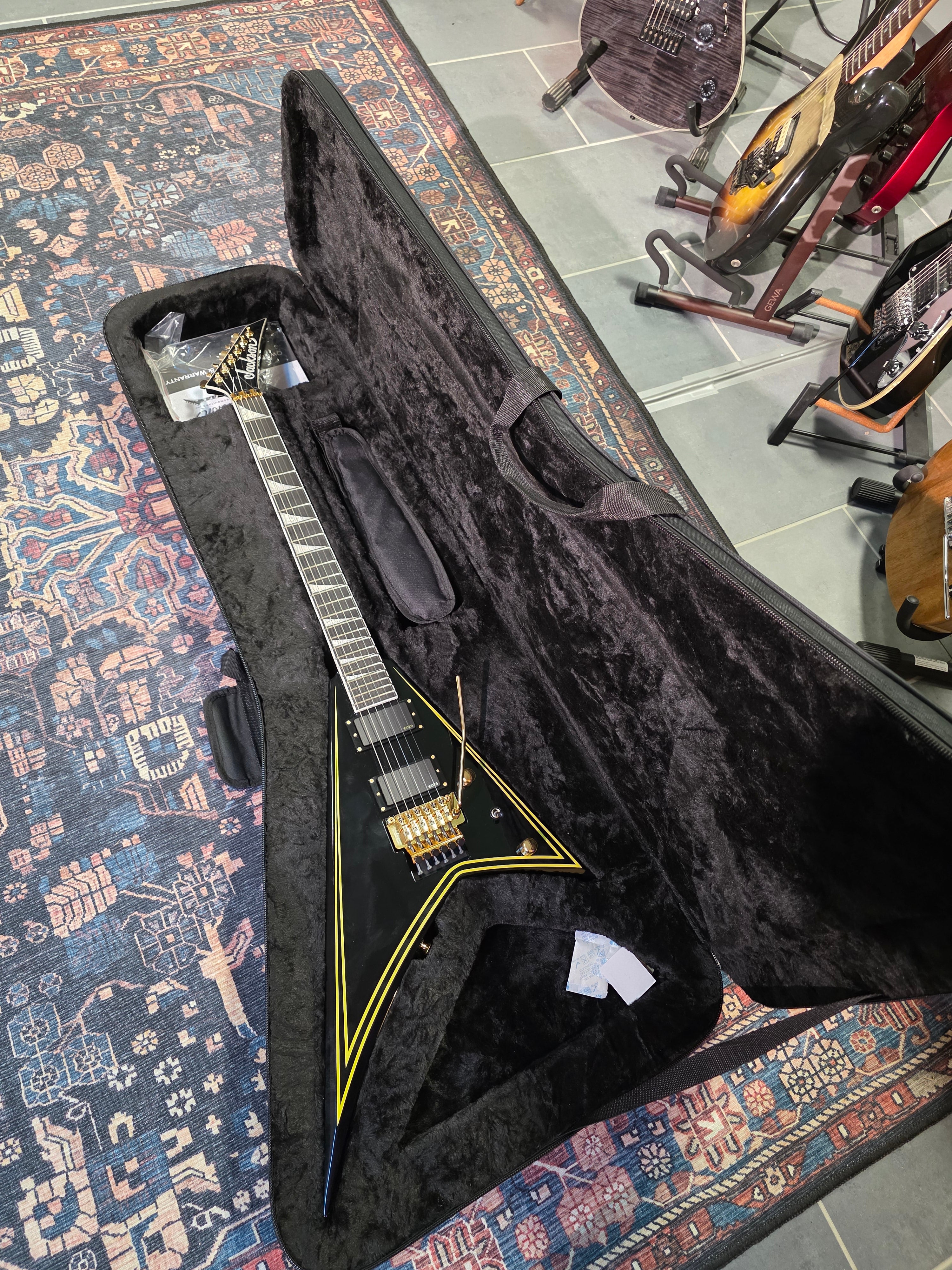 Jackson MJ Series Rhoads RR24MG BK