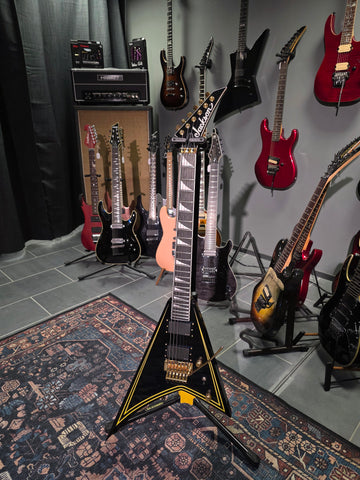 Jackson MJ Series Rhoads RR24MG BK