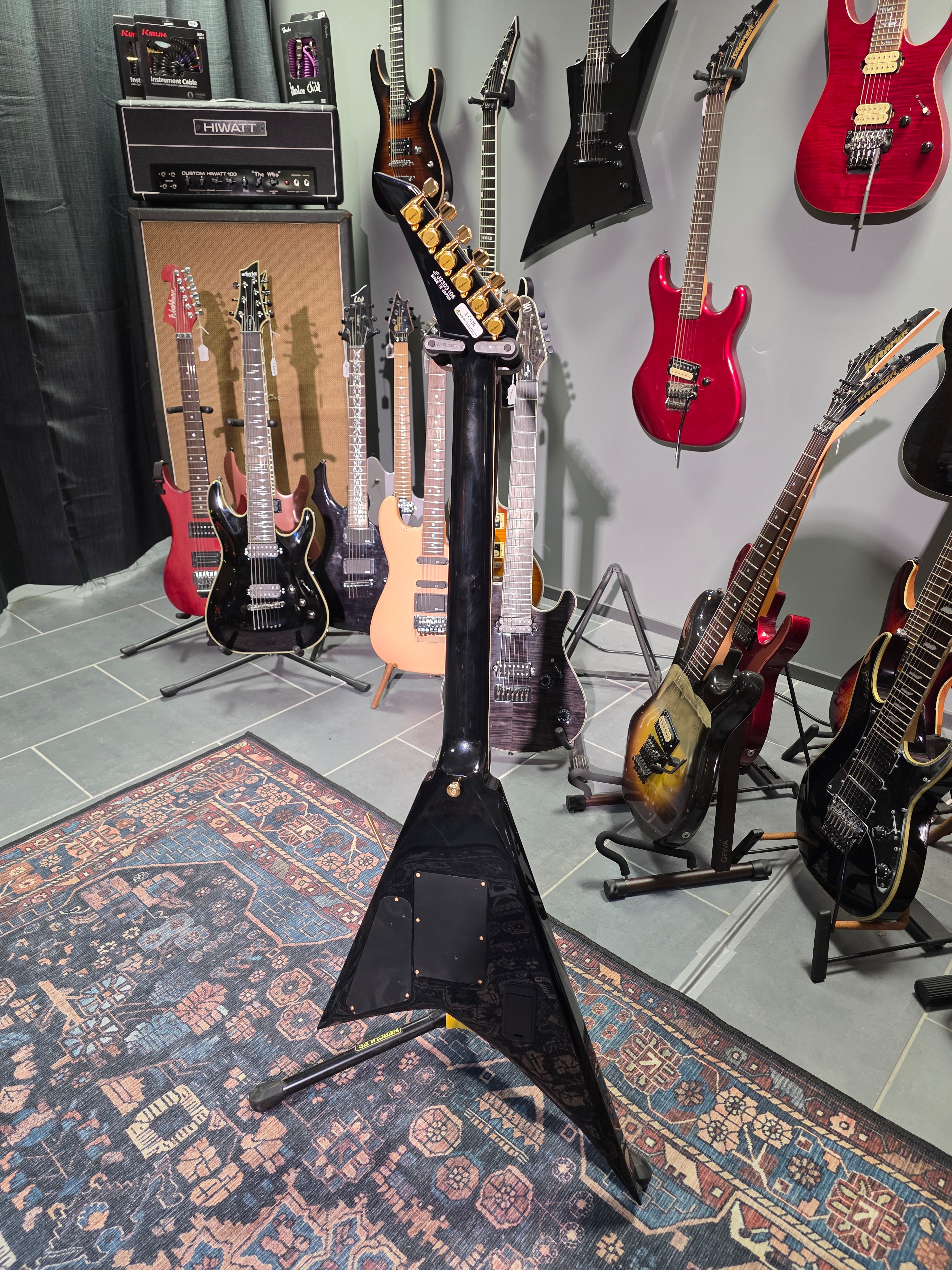 Jackson MJ Series Rhoads RR24MG BK