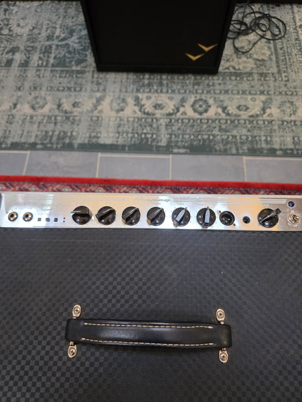 Ampeg B-200R