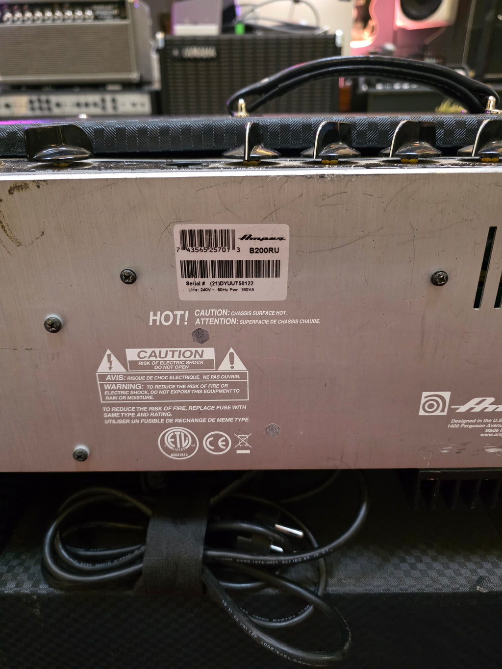 Ampeg B-200R