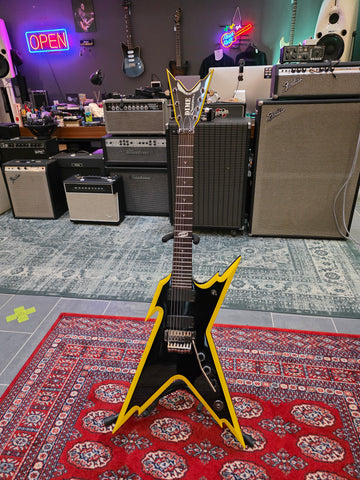 Dean Razorback 7 string Black w/Yellow Bevels
