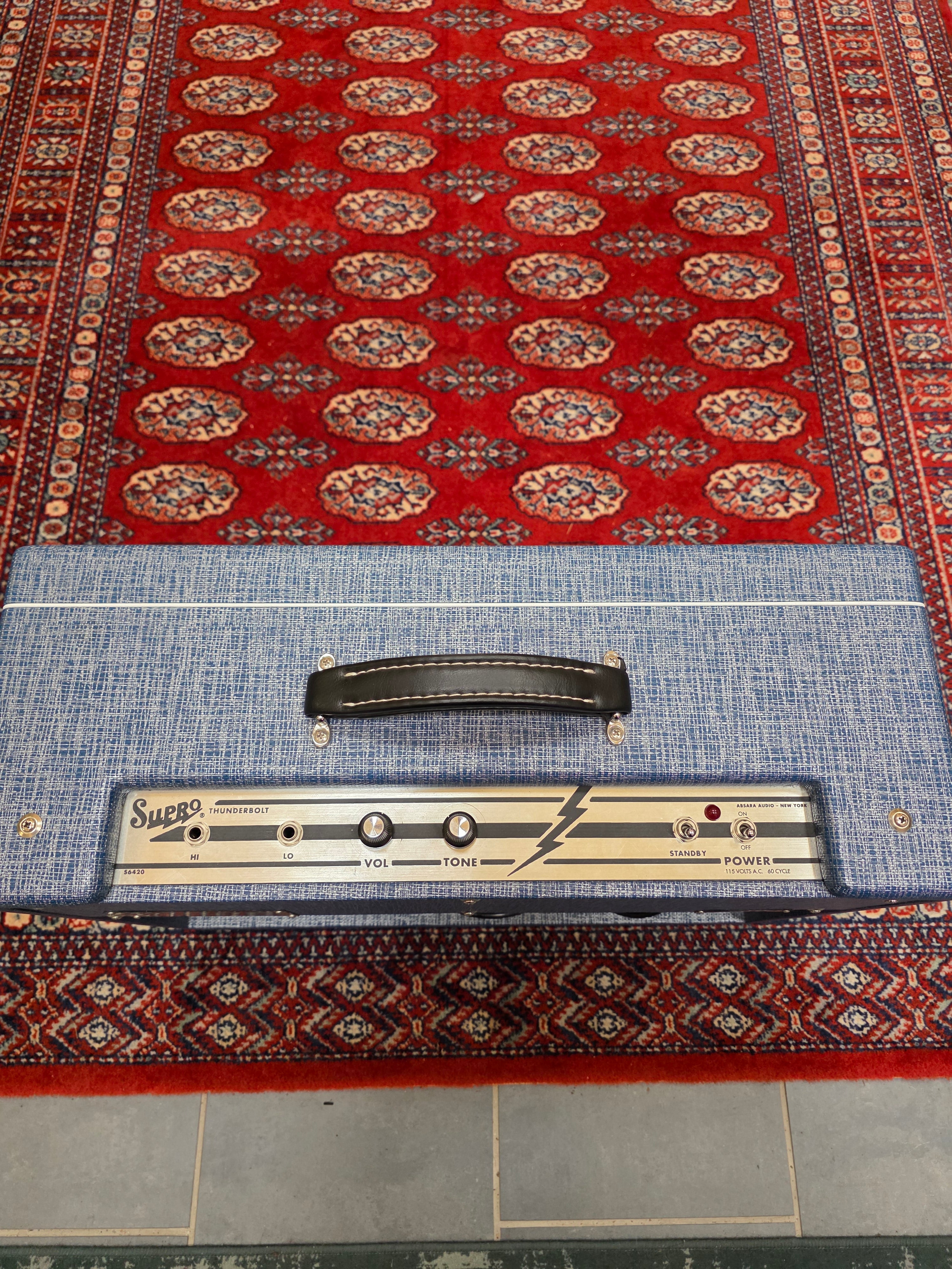 Supro Thunderbolt S6420