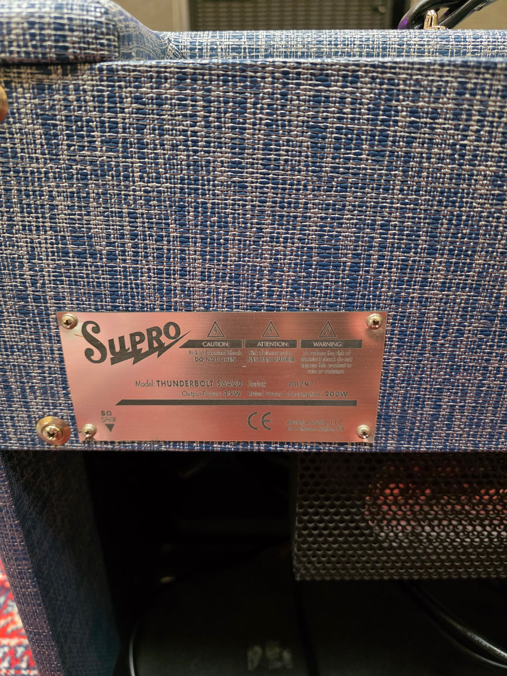 Supro Thunderbolt S6420