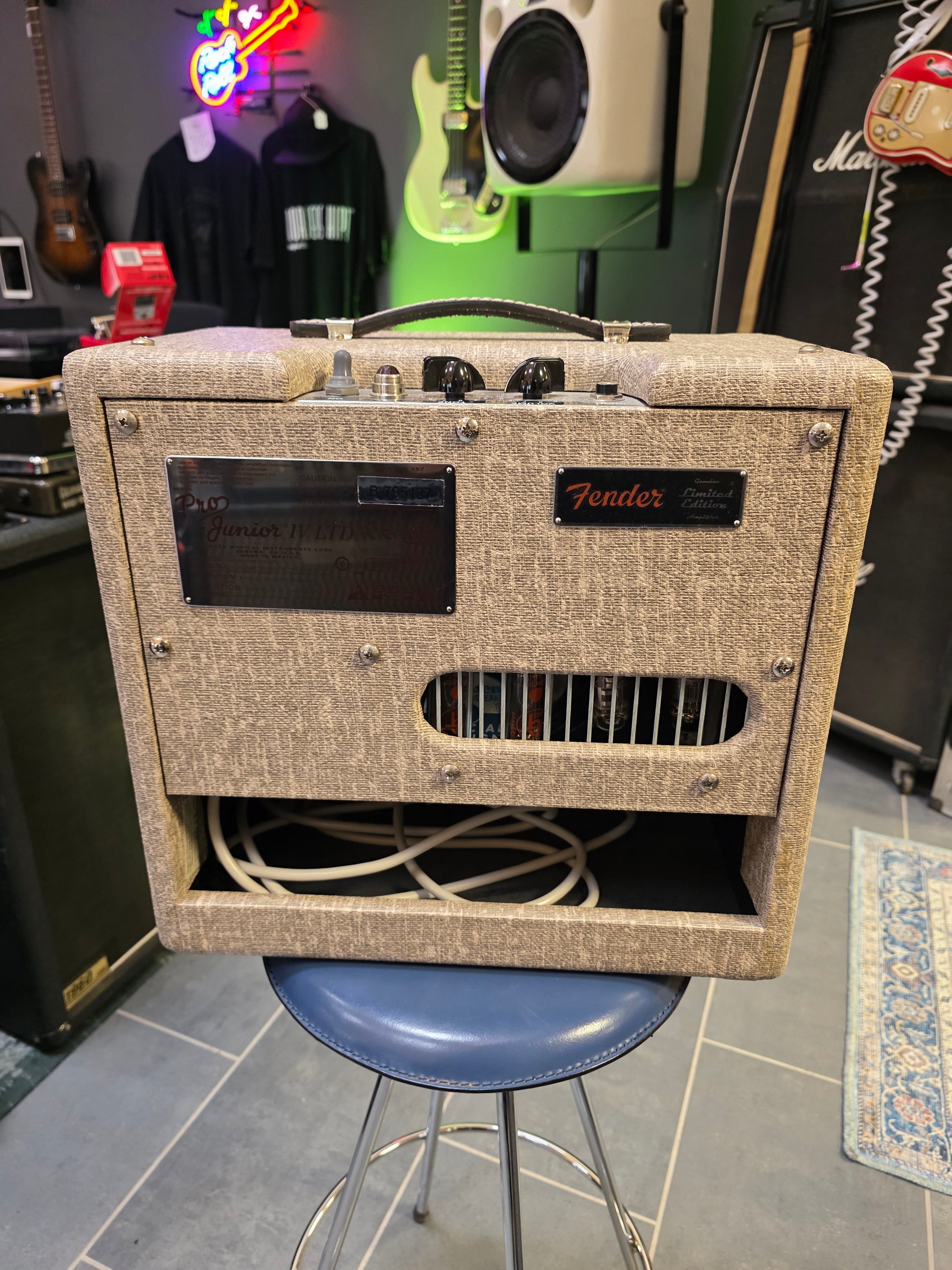Fender Pro-Junior IV LTD Fawn