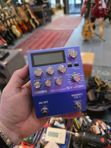 Boss SY-200