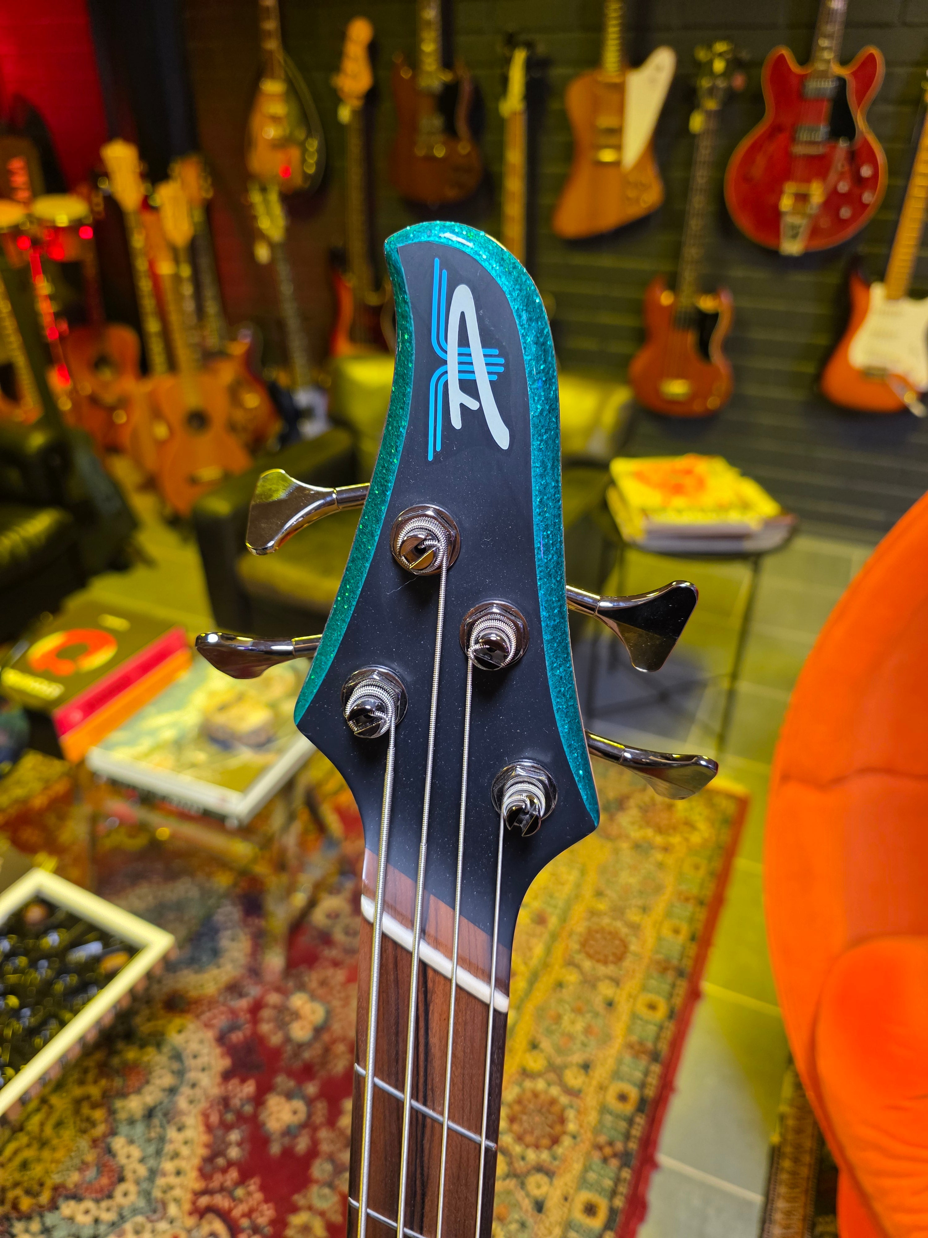 Dingwall D-Bird Standard Aquamarine Metal Flake 2020