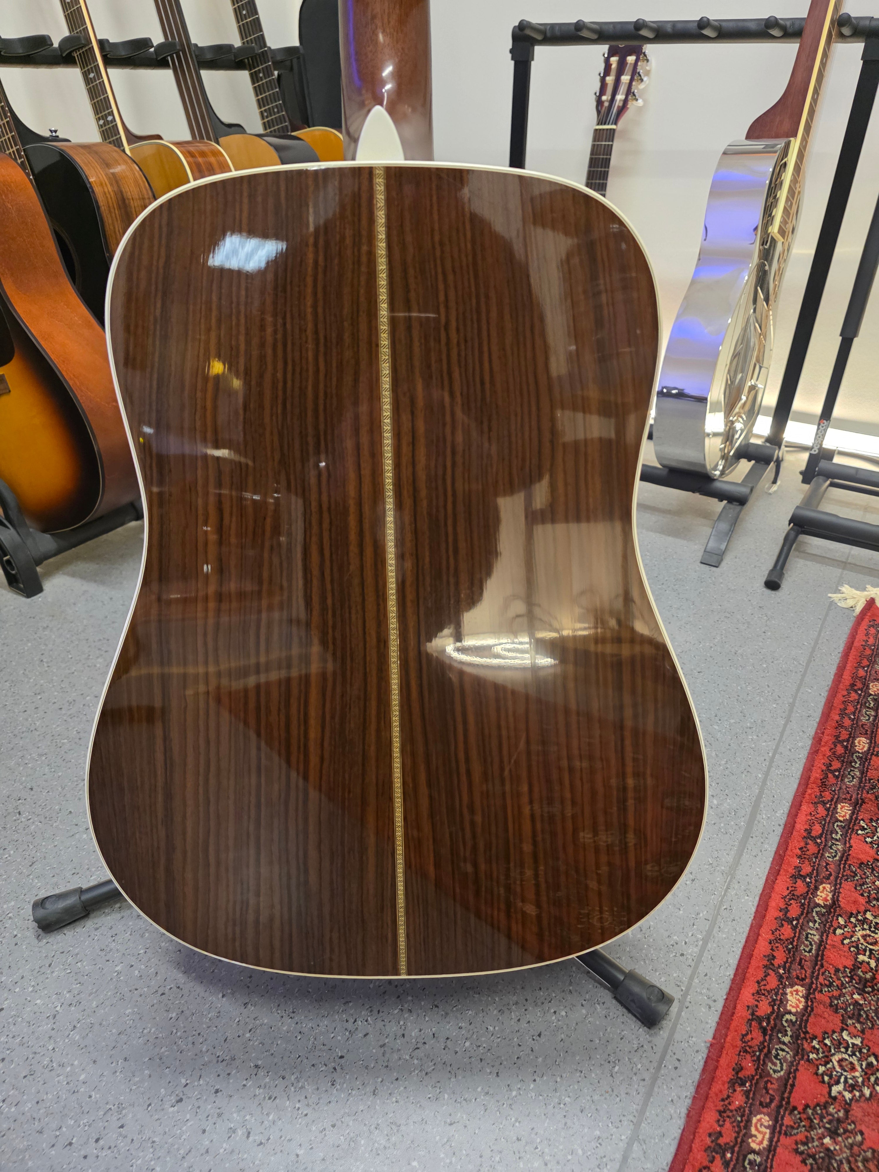 Martin HD-28 2001