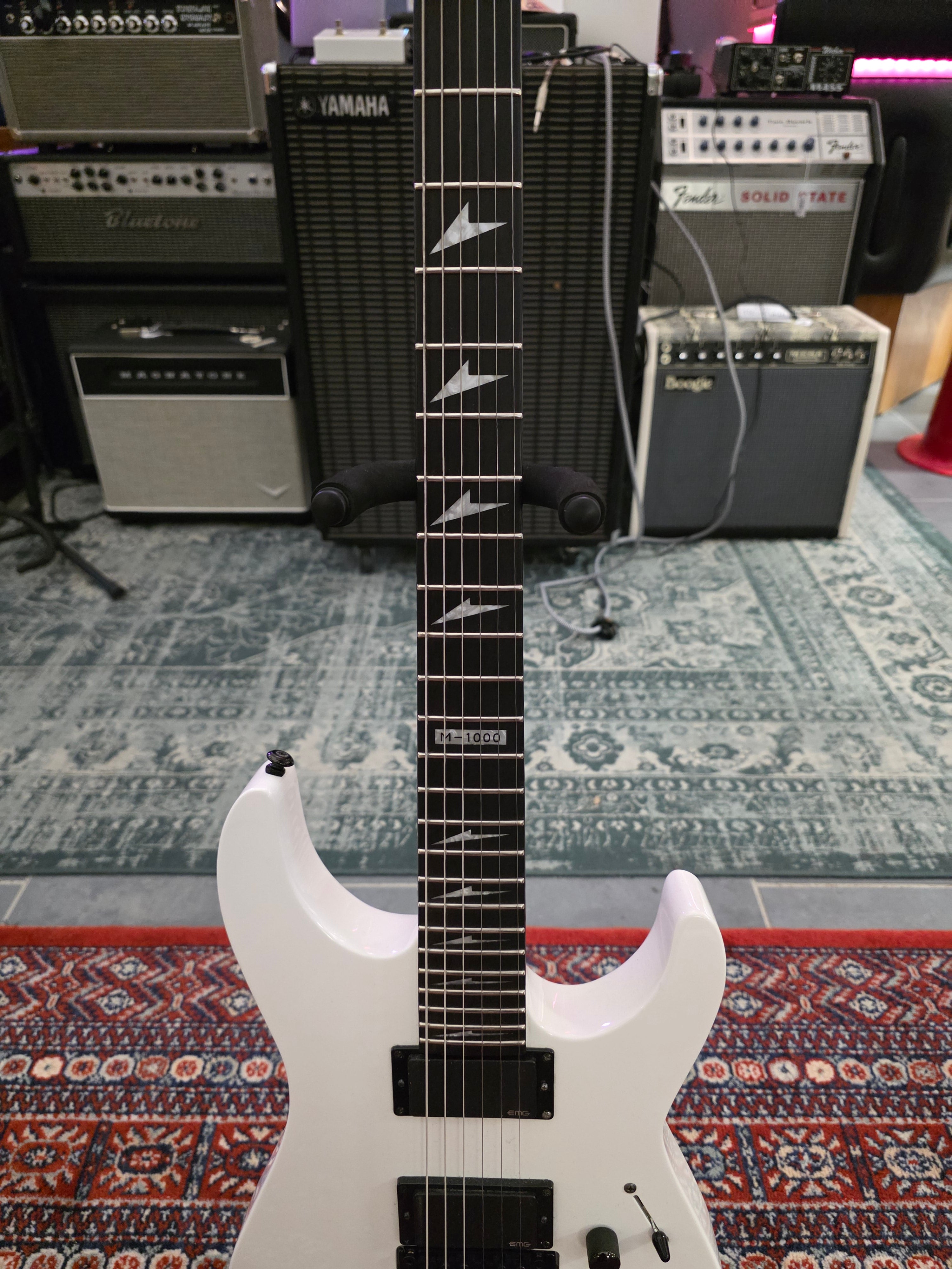 ESP LTD M-1000 Snow White