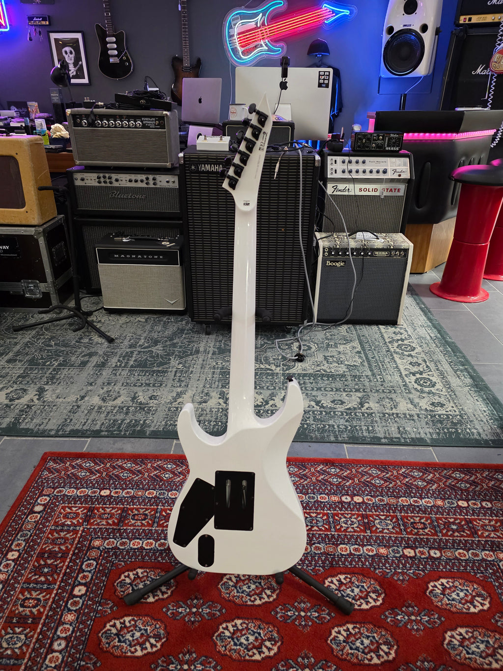 ESP LTD M-1000 Snow White
