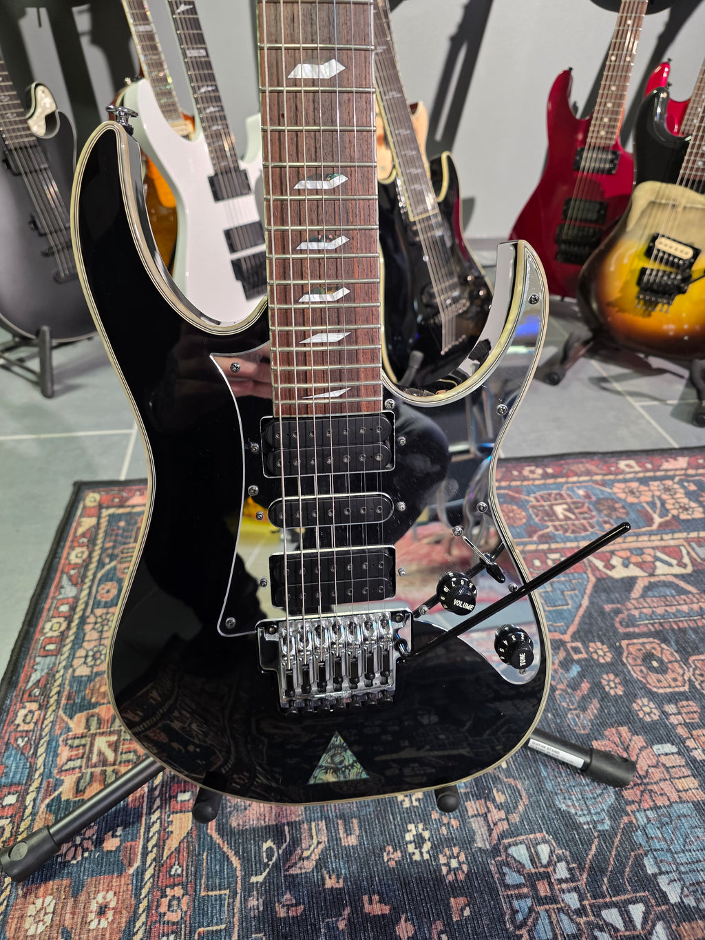 Ibanez UV777P