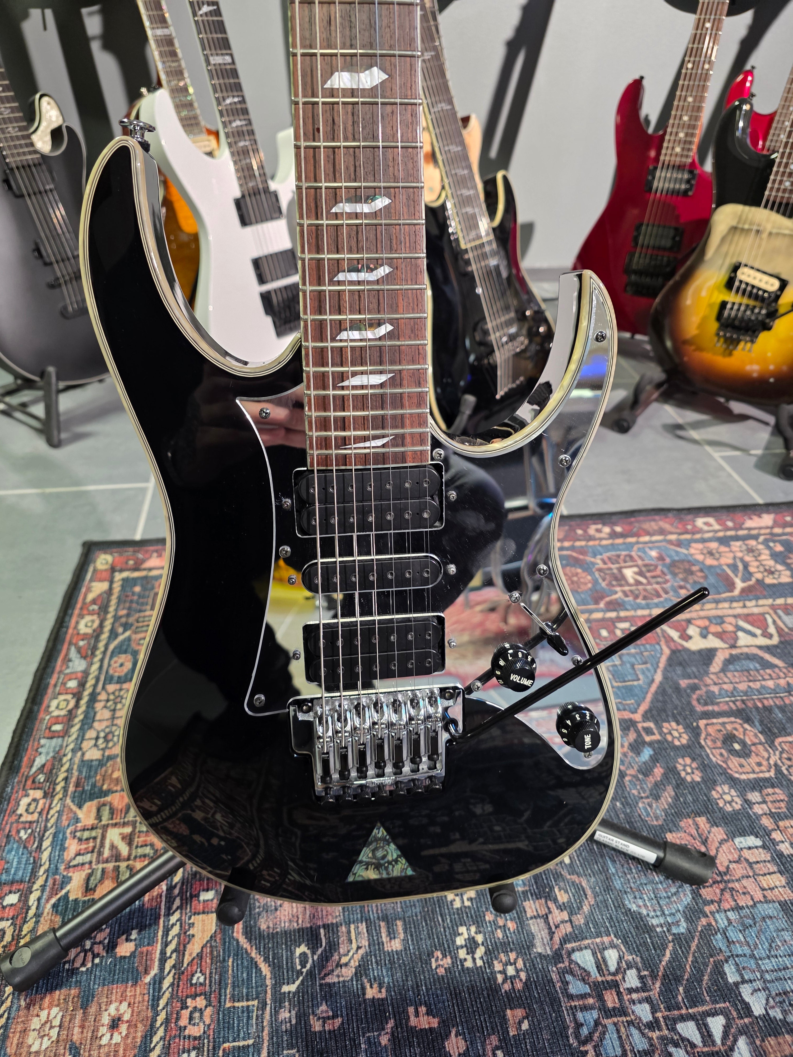 Ibanez UV777P