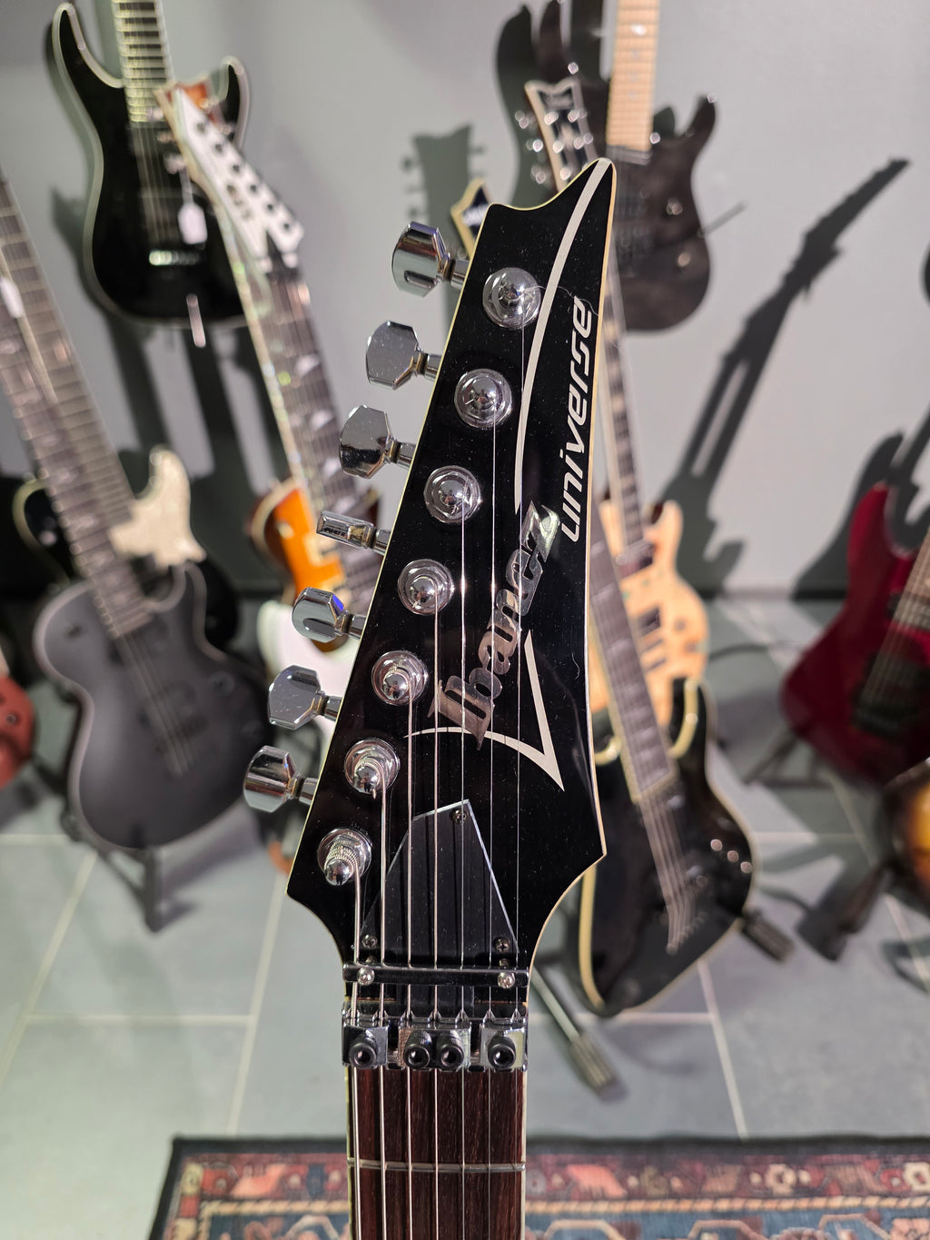 Ibanez UV777P