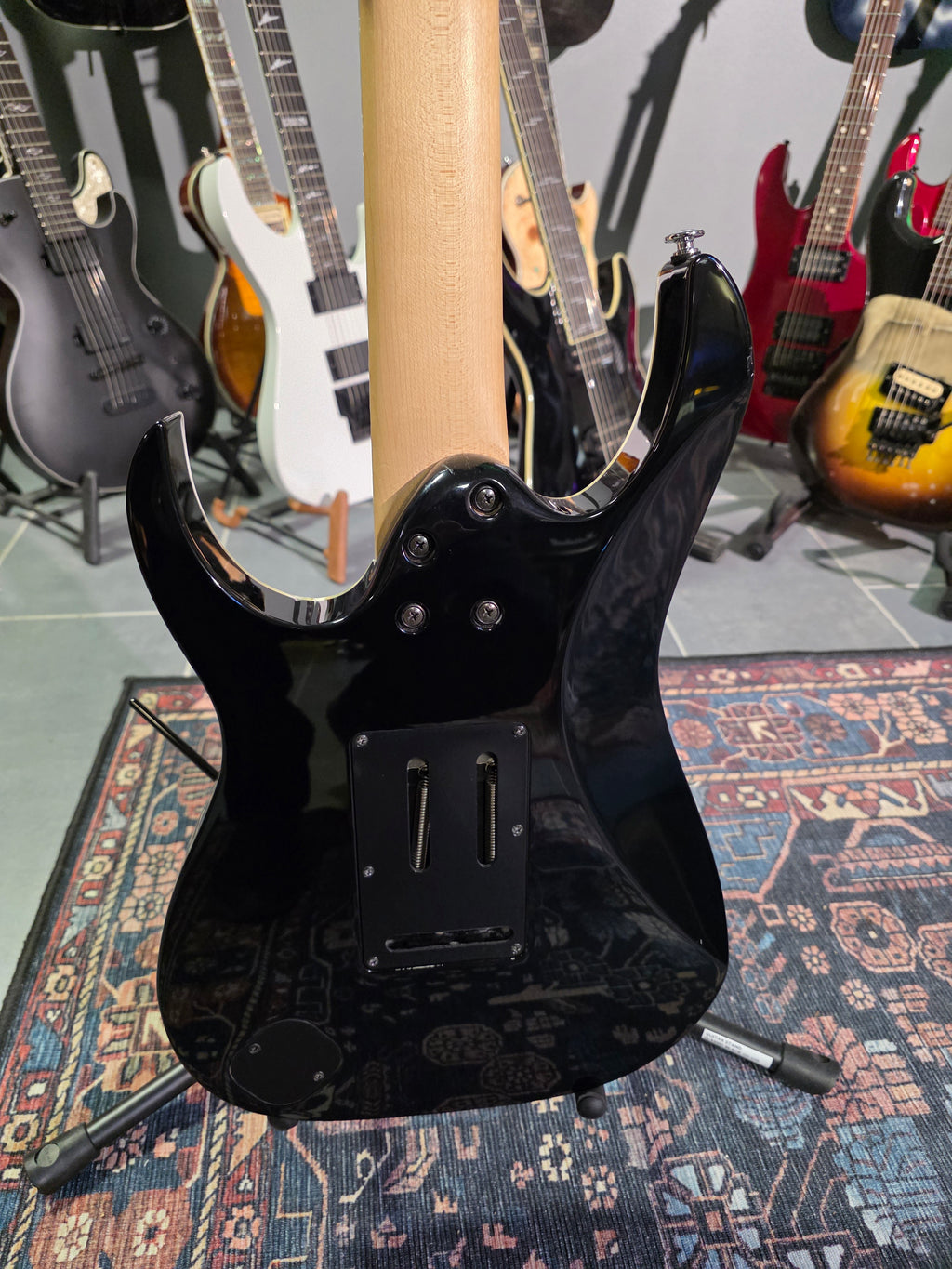 Ibanez UV777P