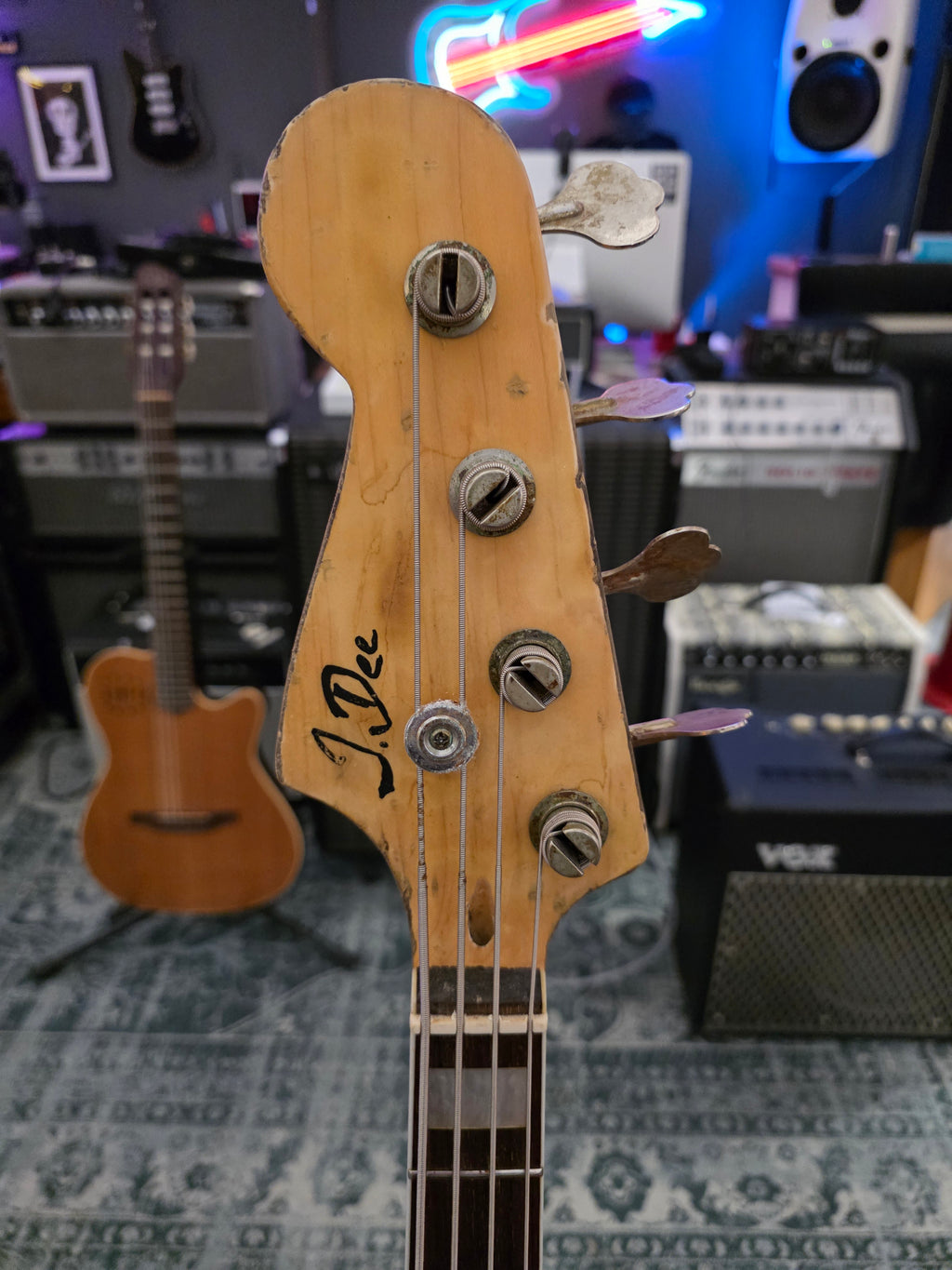 Helsinki Rock´n´Roll Shop "JD Custom" ex-Eve