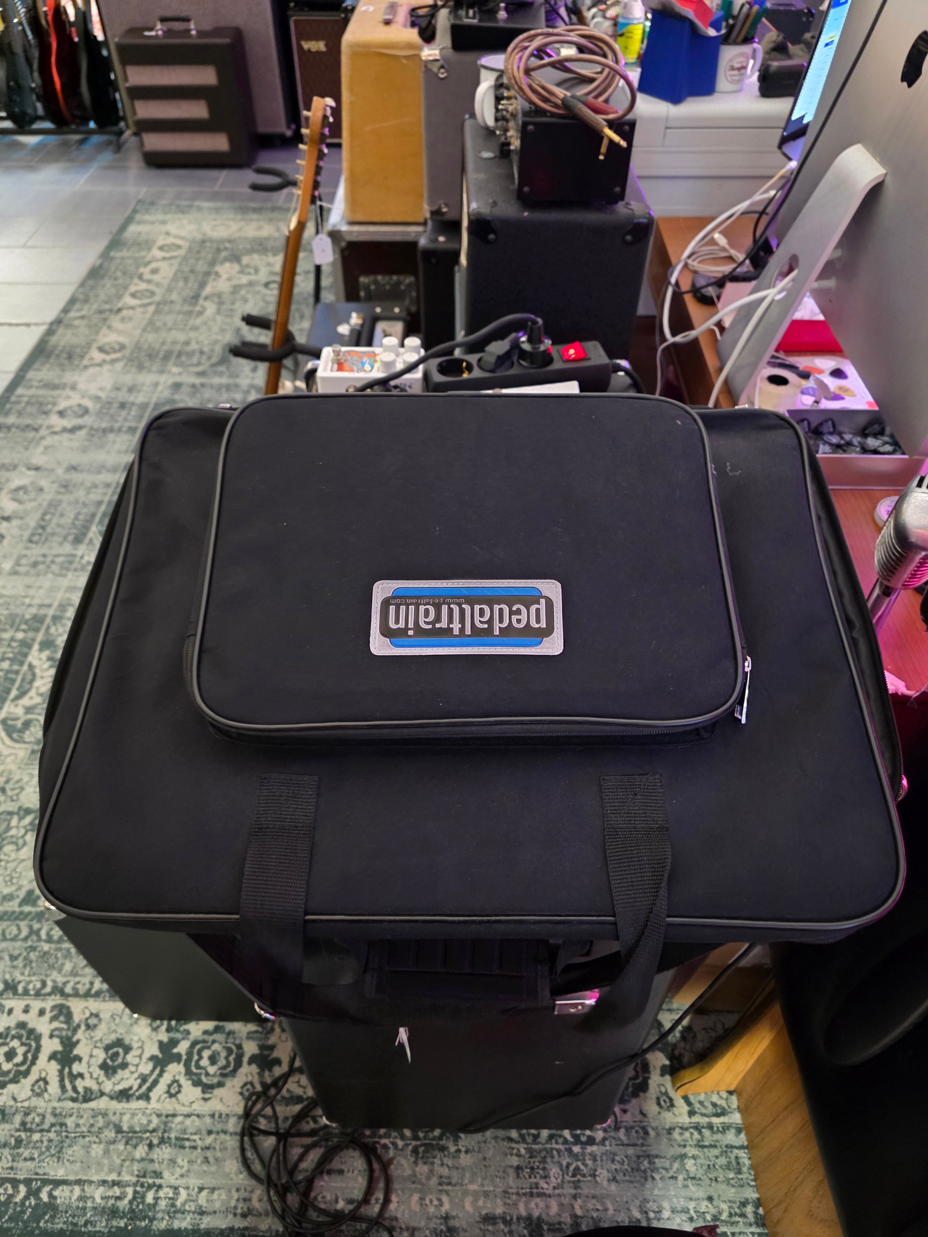 Pedaltrain Tote Bag 50 cm w/ Voodoo Lab Pedal Power 2+