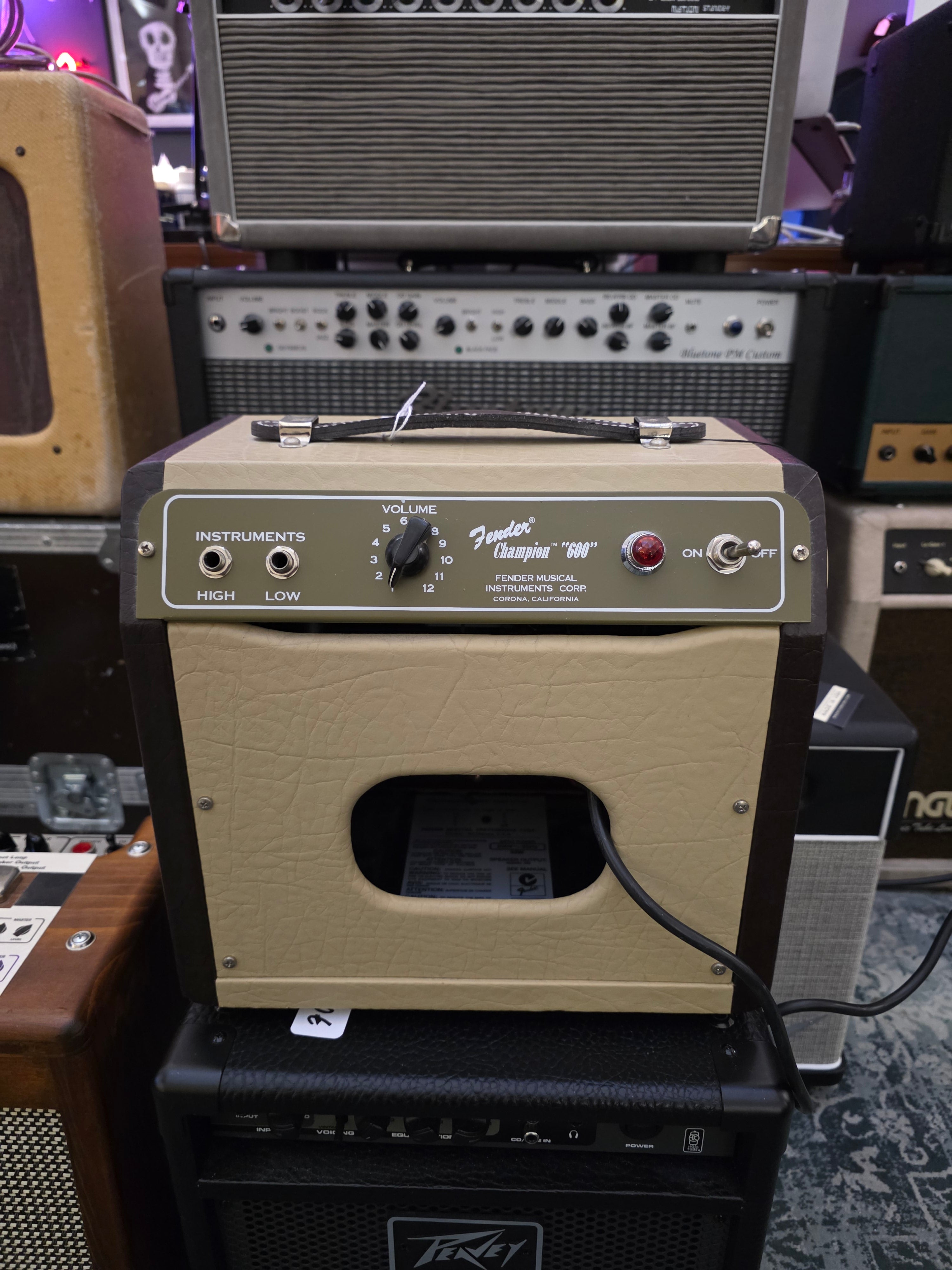 Fender Champion 600 5-Watt 1x6" Guitar Combo