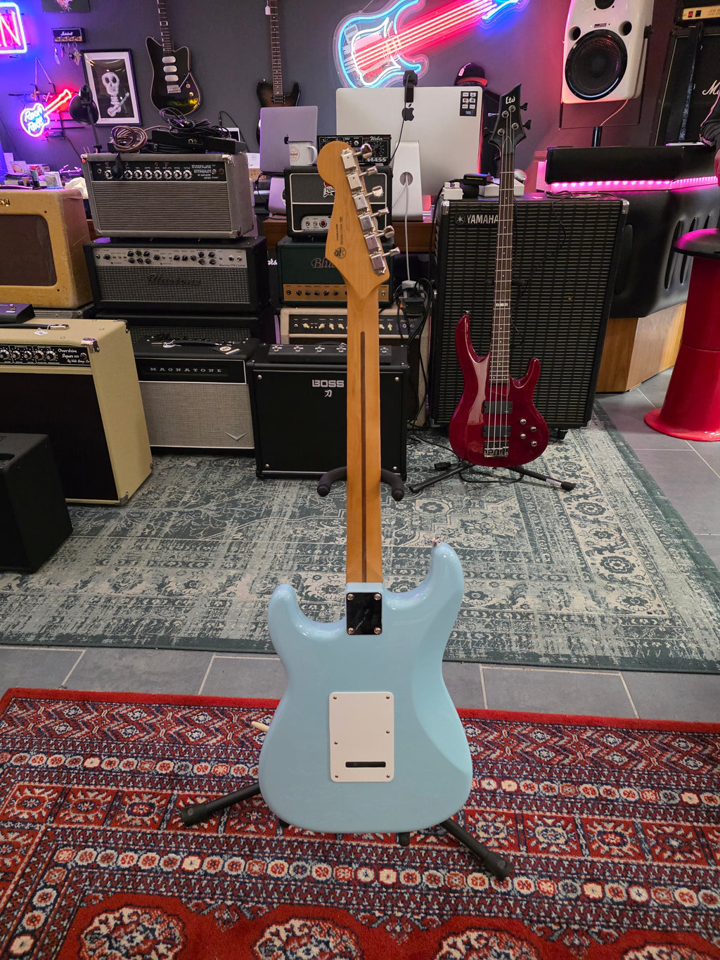 Fender Vintera 50s Strat Mod Daphne Blue
