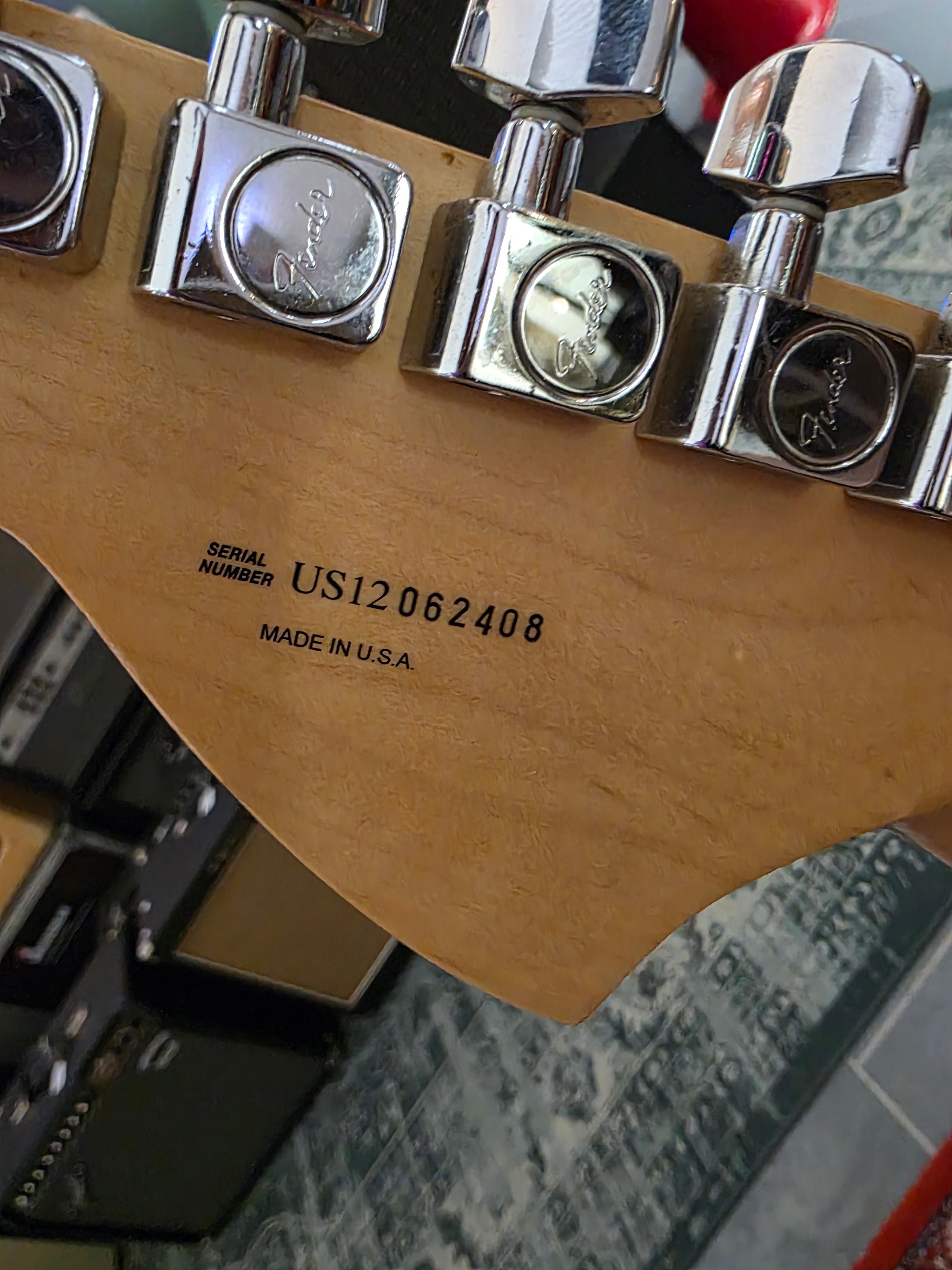 Fender FSR American Special Stratocaster HSS Ash 2012