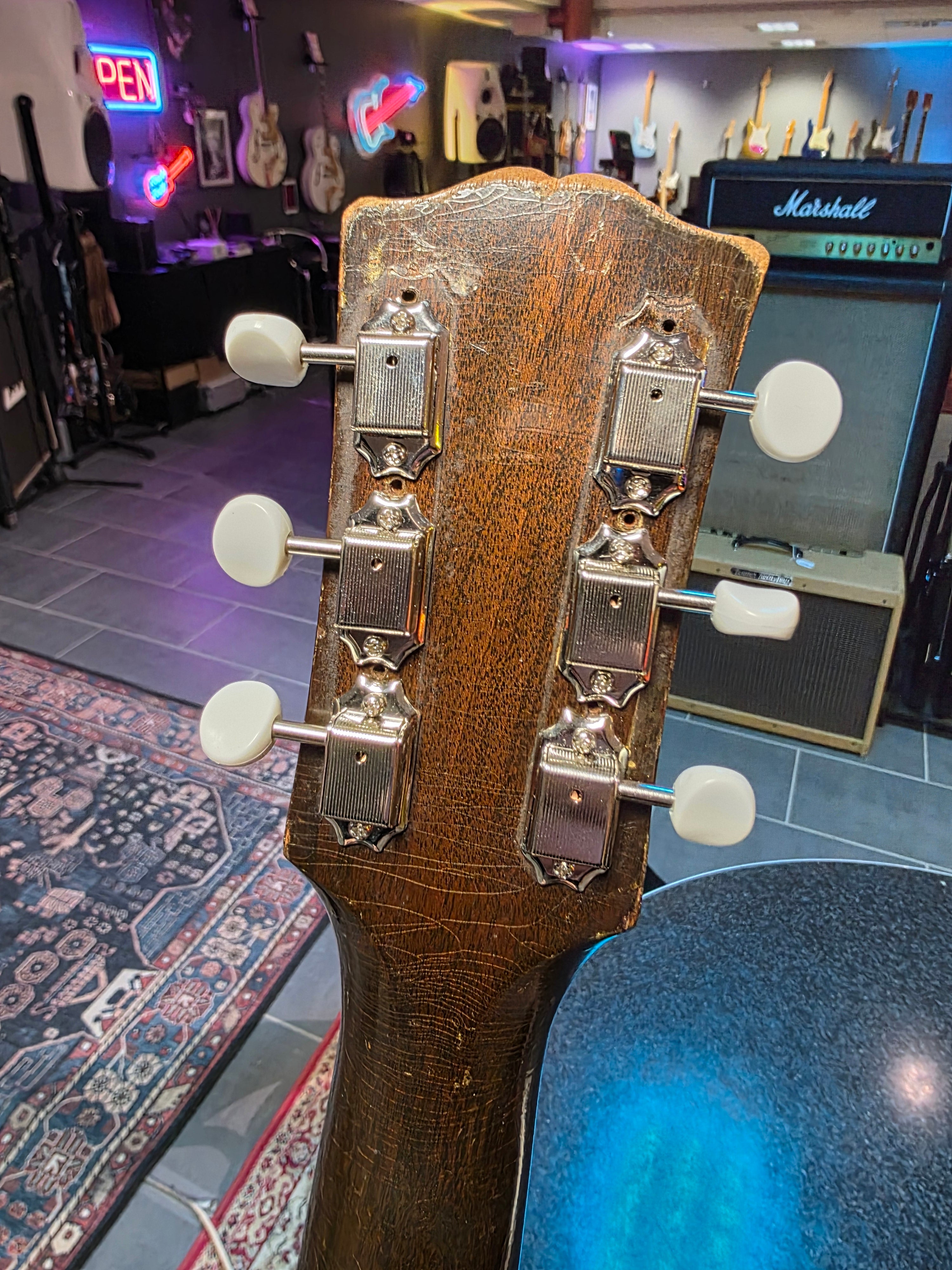 Gibson LG-2 1950