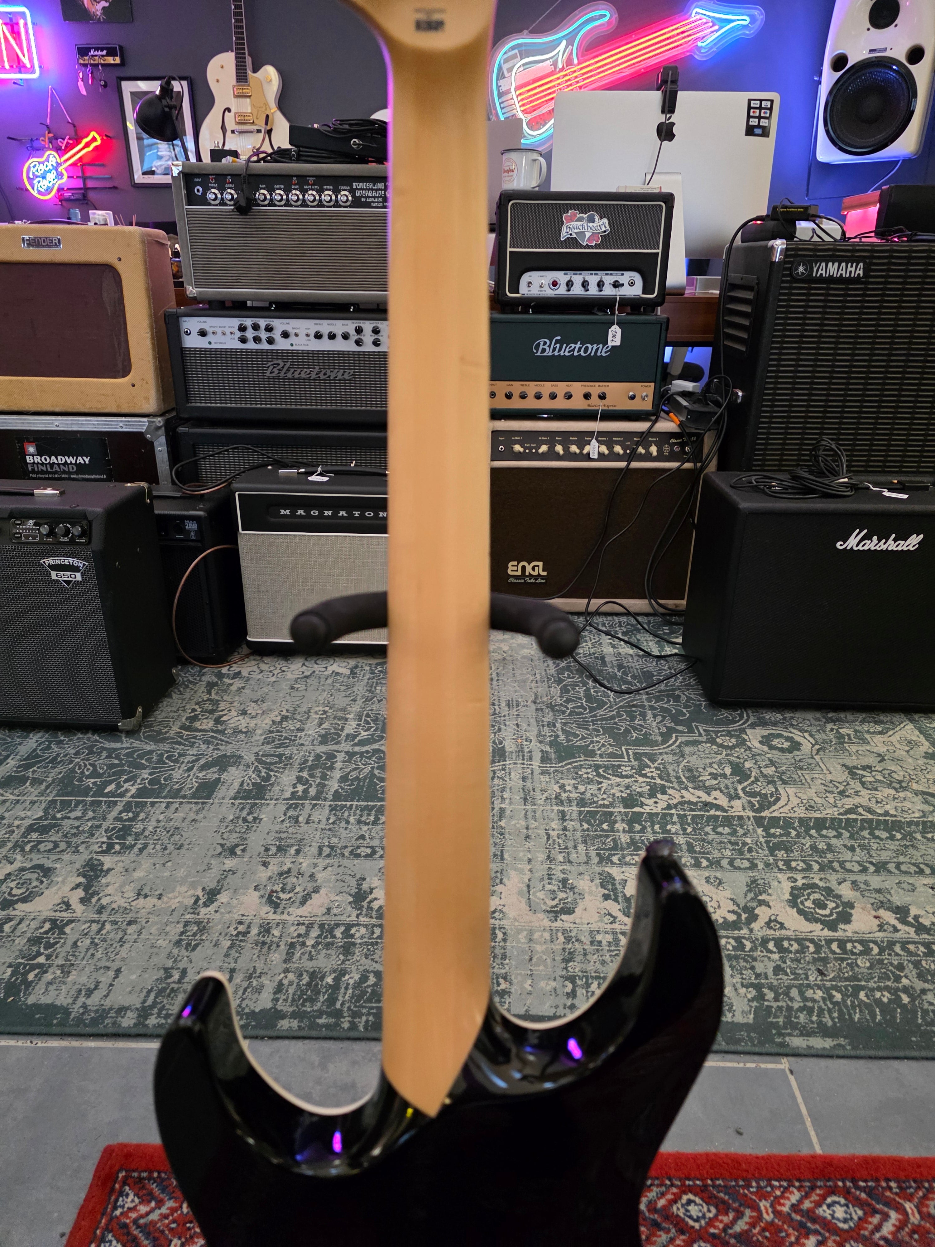 ESP LTD M-1000HT Deluxe Black Fade