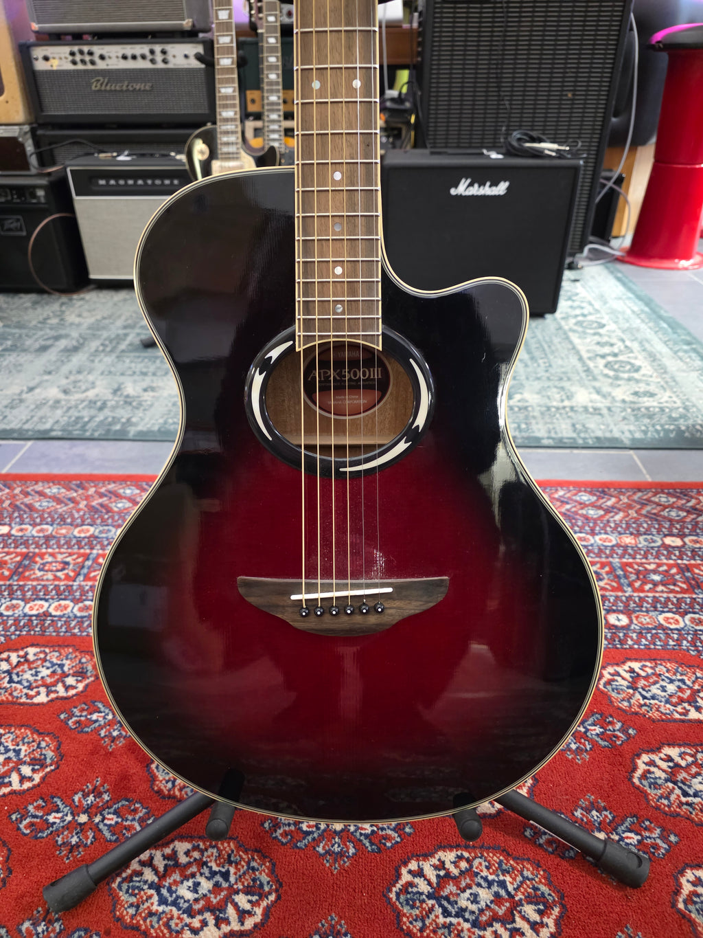 Yamaha APX500 III