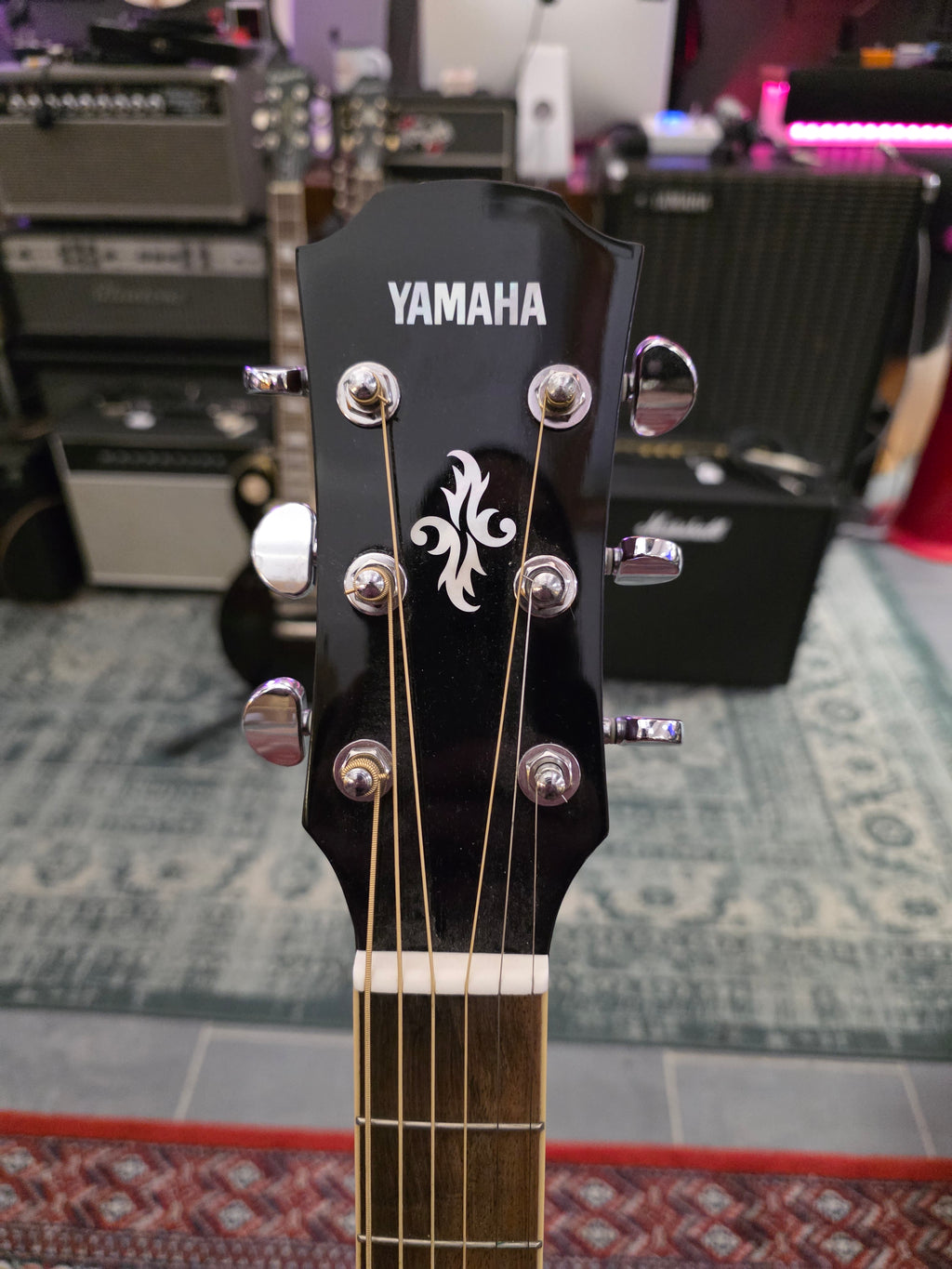 Yamaha APX500 III