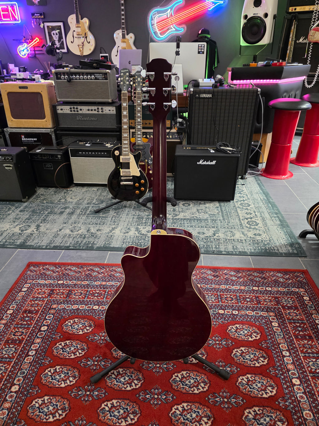 Yamaha APX500 III