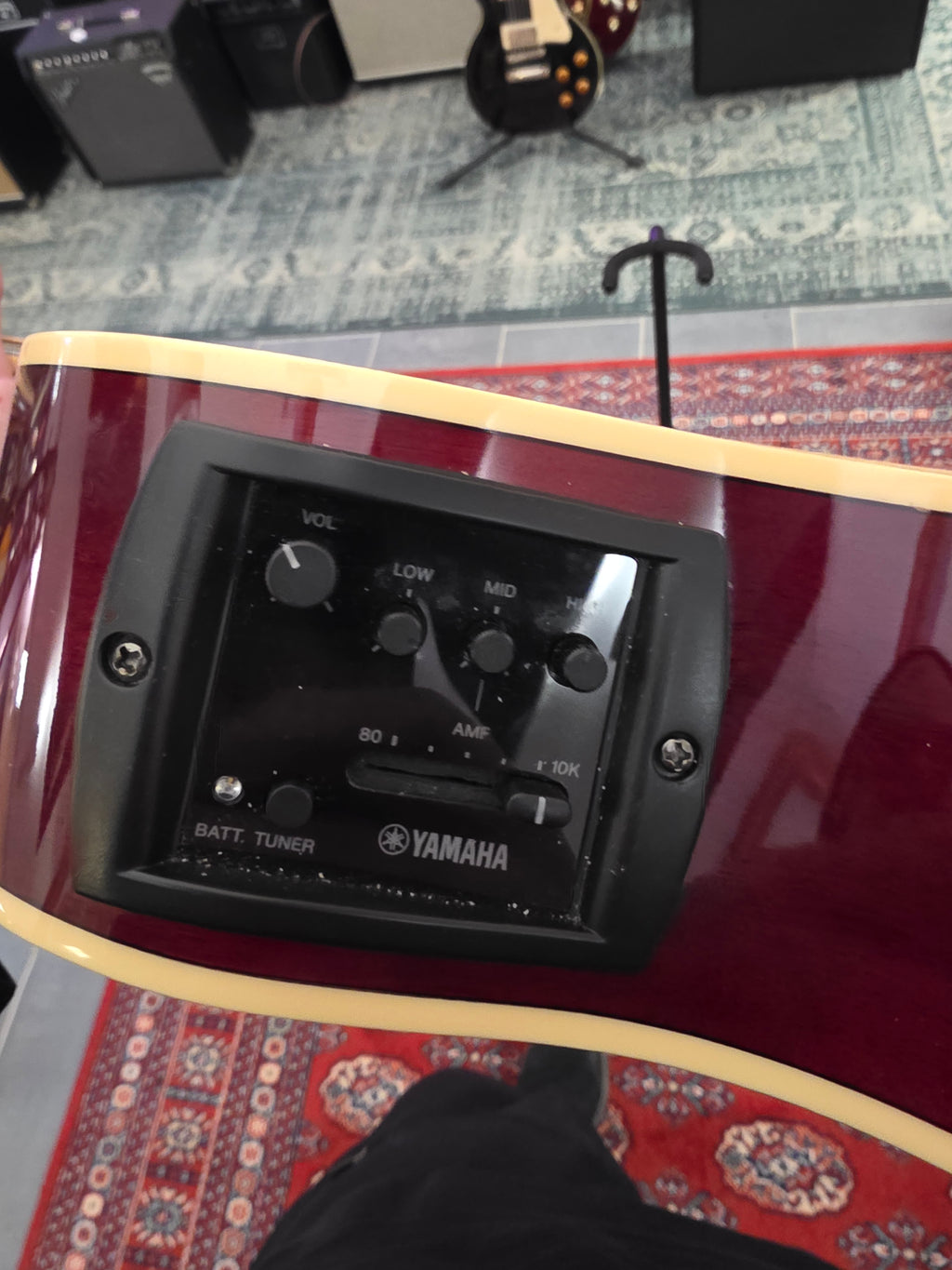 Yamaha APX500 III