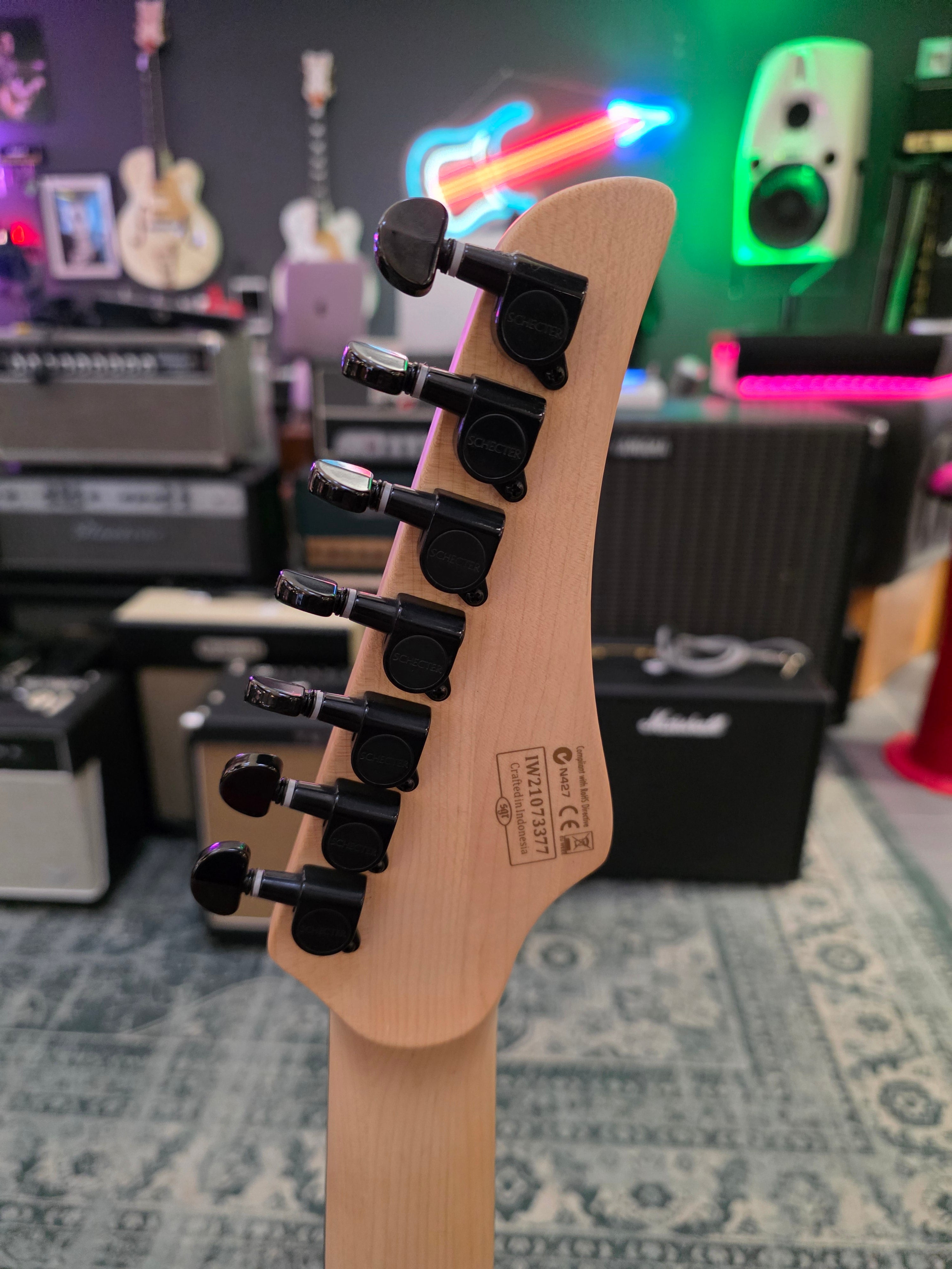 Schecter C-7 Pro