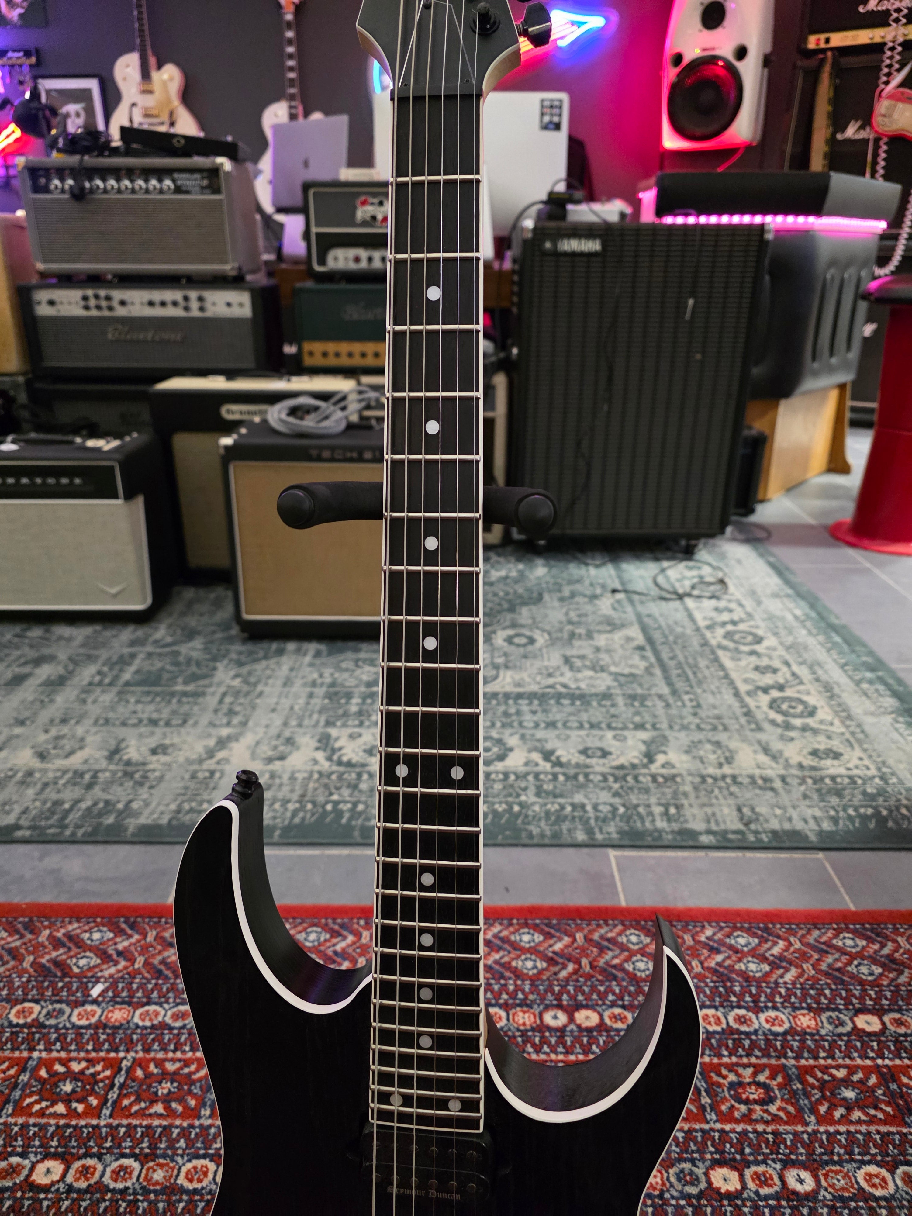 Ibanez RGR652AHBF-WK Prestige Weathered Black