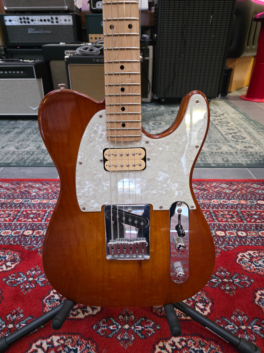 Halla by Aarni Custom Tele-style