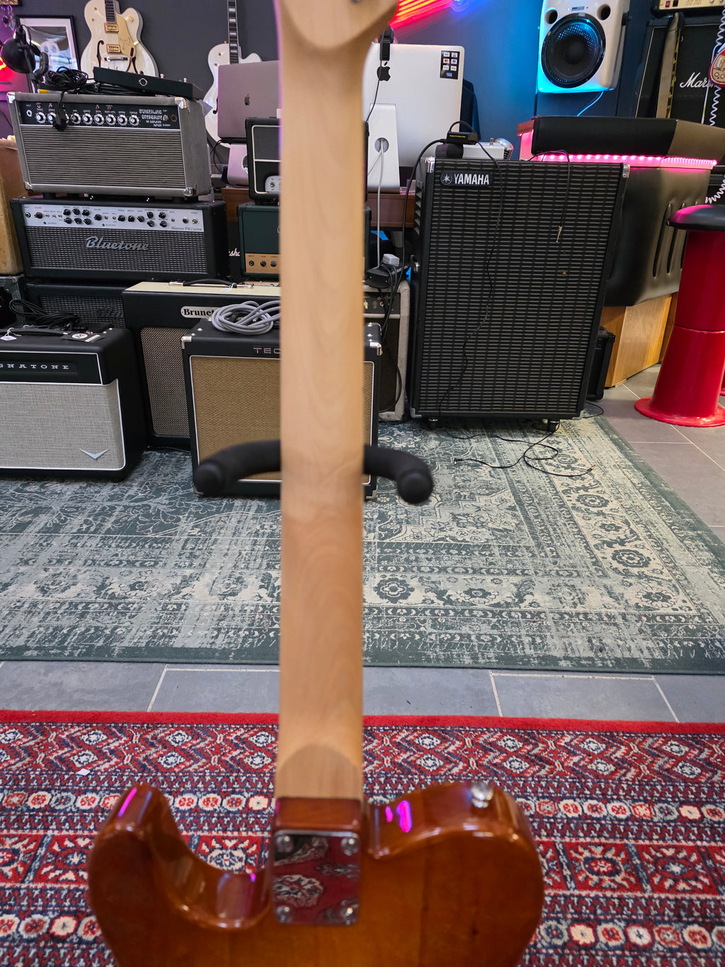 Halla by Aarni Custom Tele-style