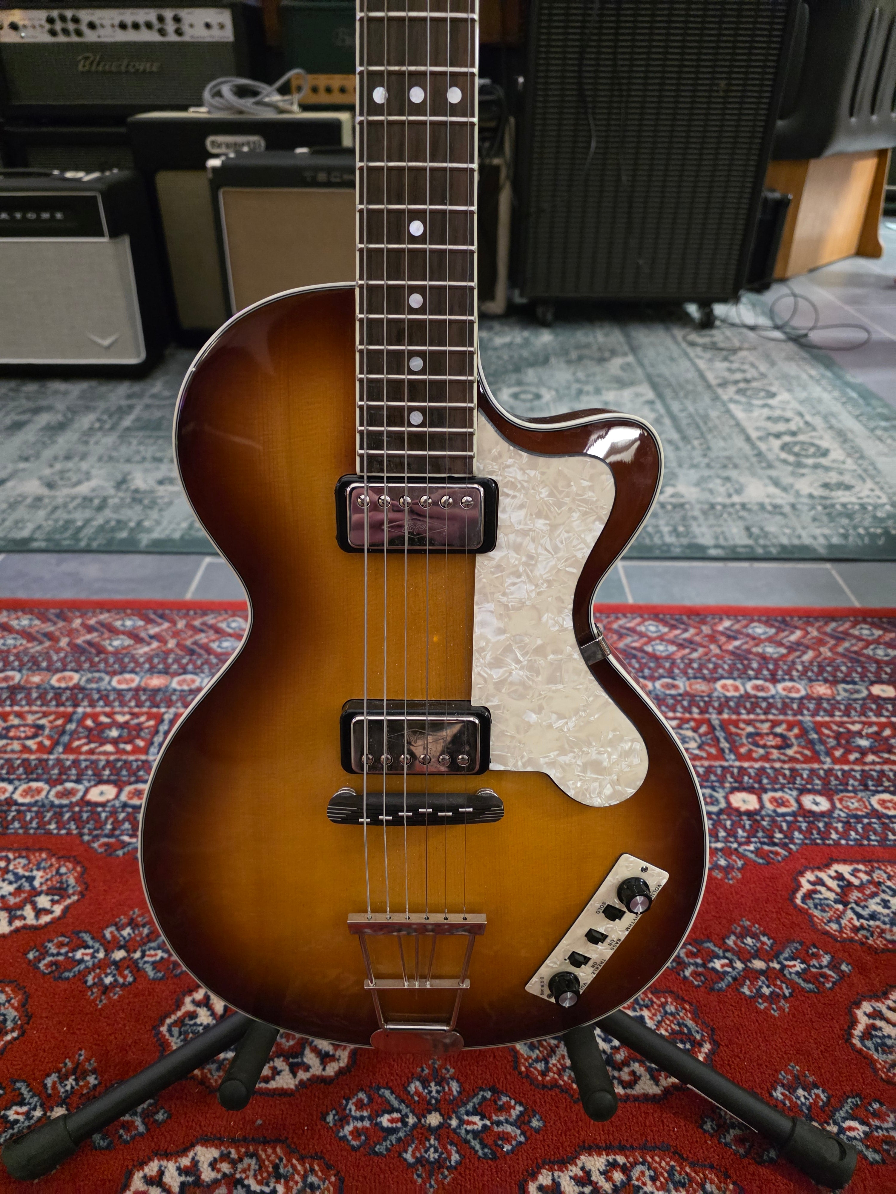 Höfner Contemporary Series Club