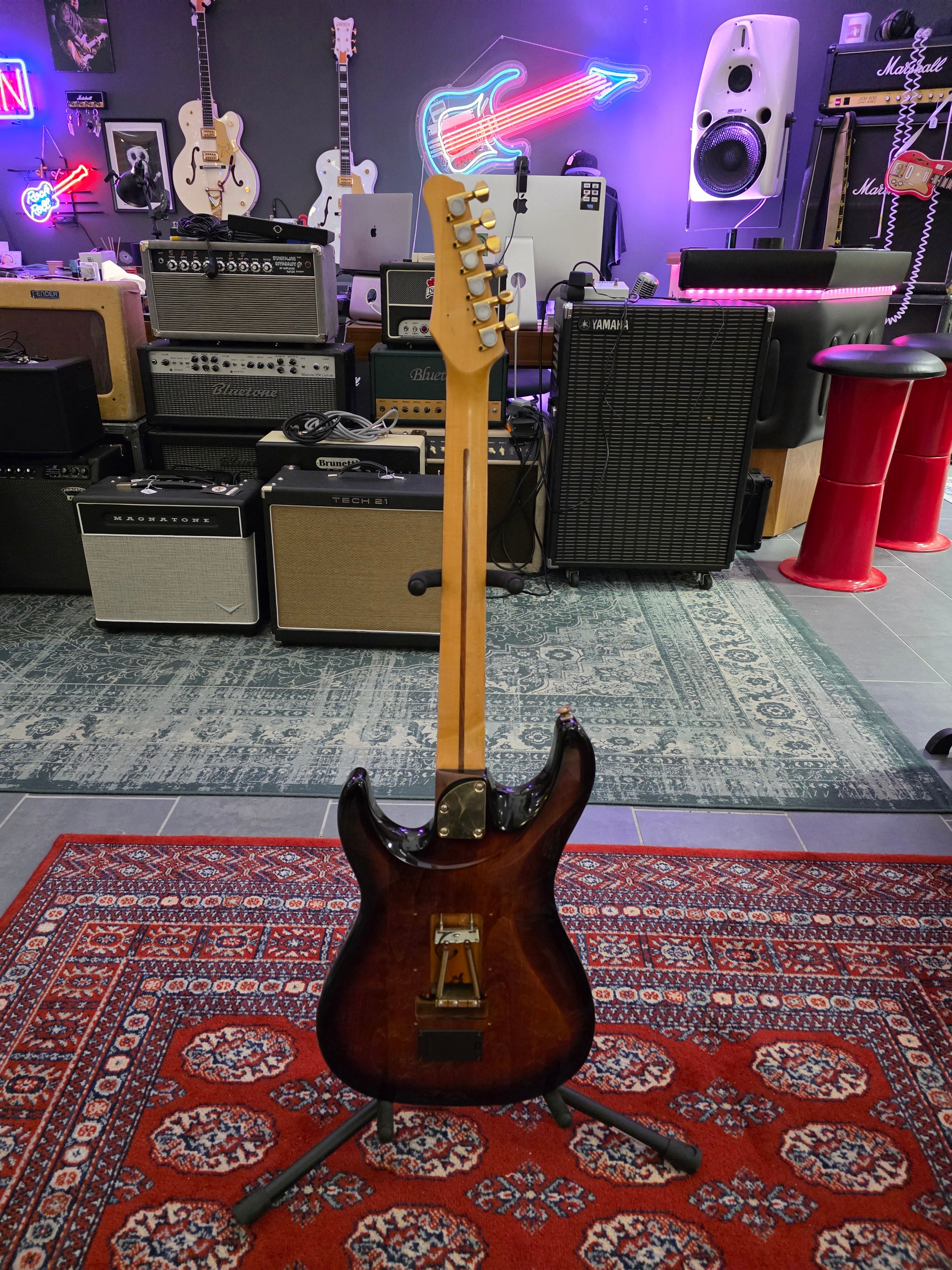 TW Custom Guitars / Valley Arts "LA Studio"