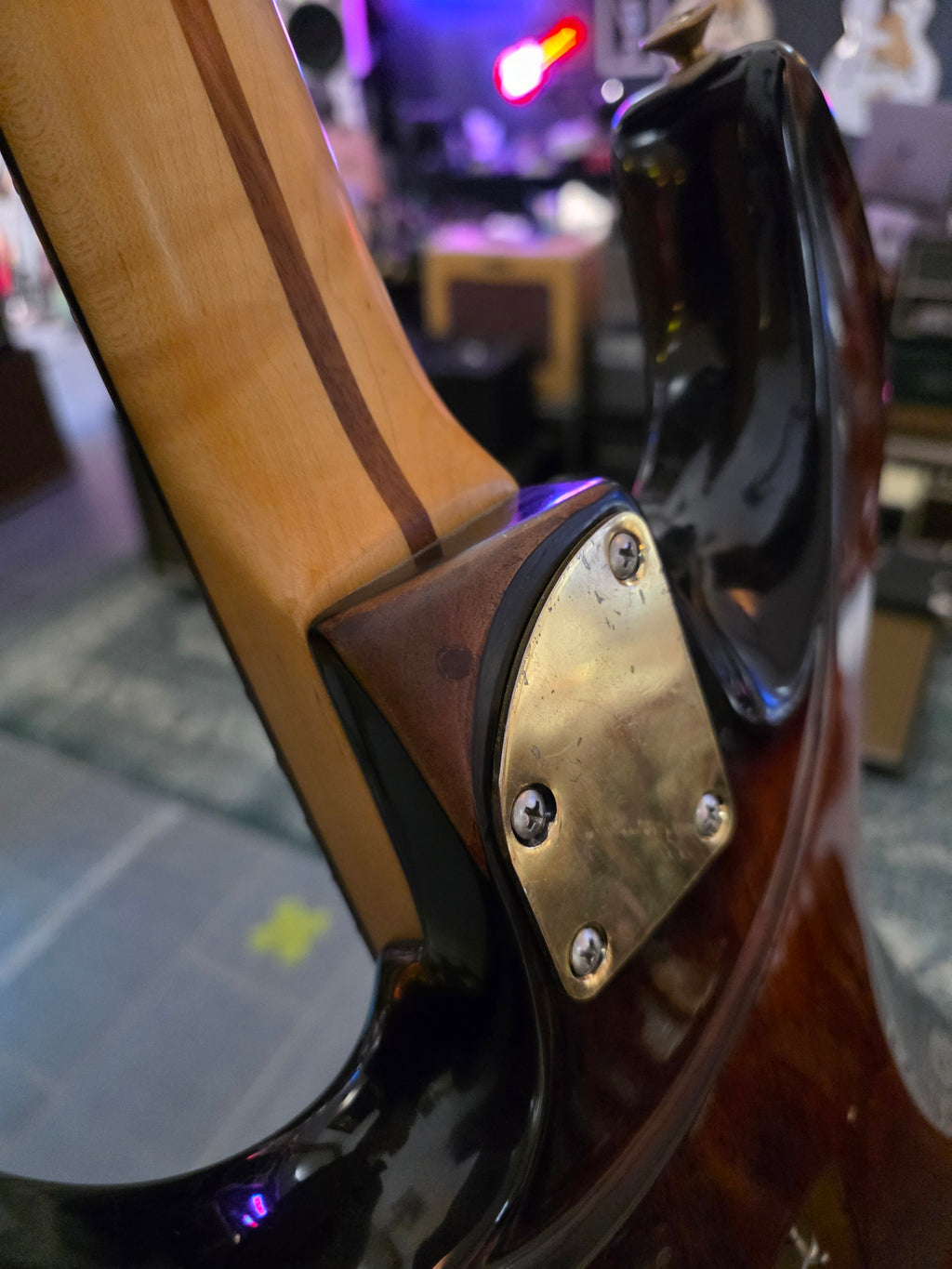 TW Custom Guitars / Valley Arts "LA Studio"