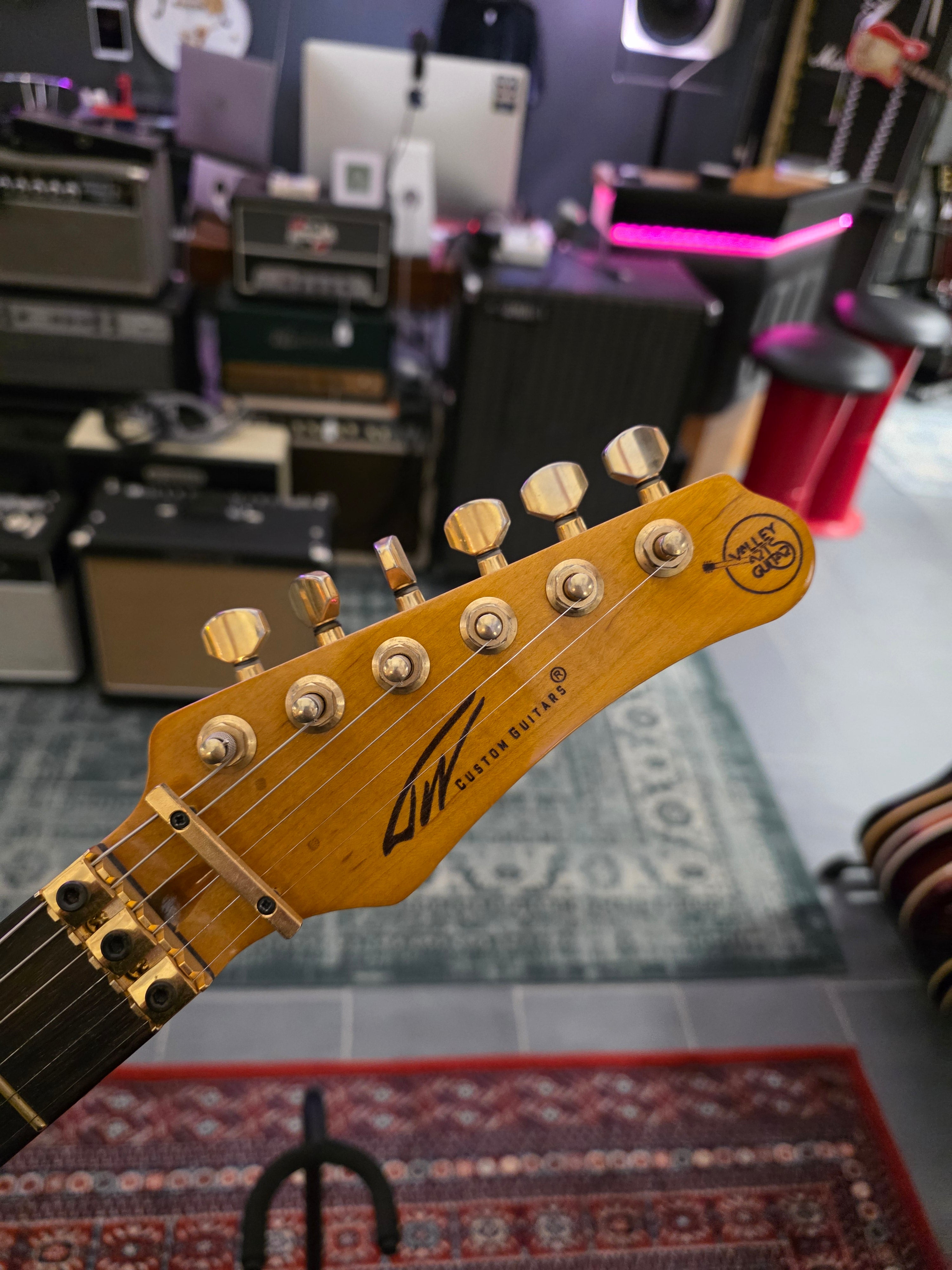 TW Custom Guitars / Valley Arts "LA Studio"