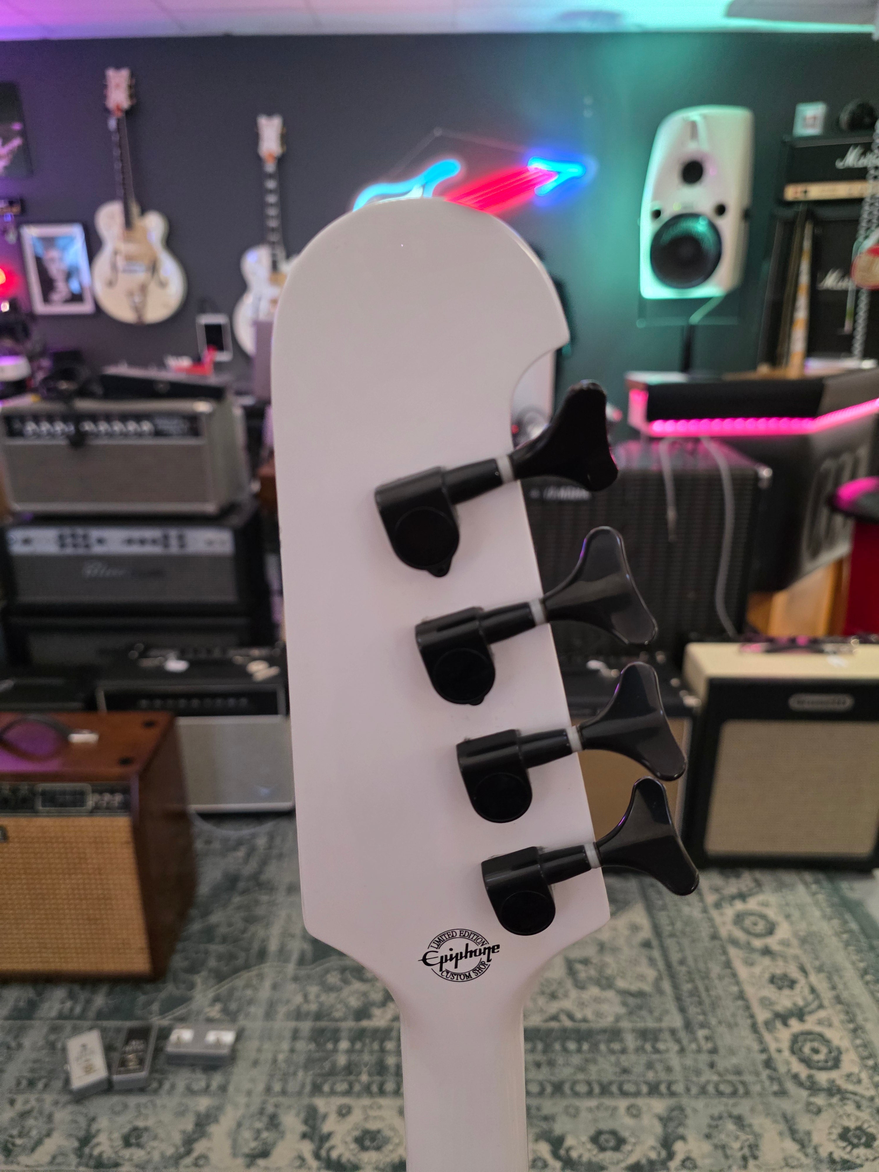 Epiphone Thunderbird IV Limited Edition Custom Shop Alpine White "Ex-Archzie69"