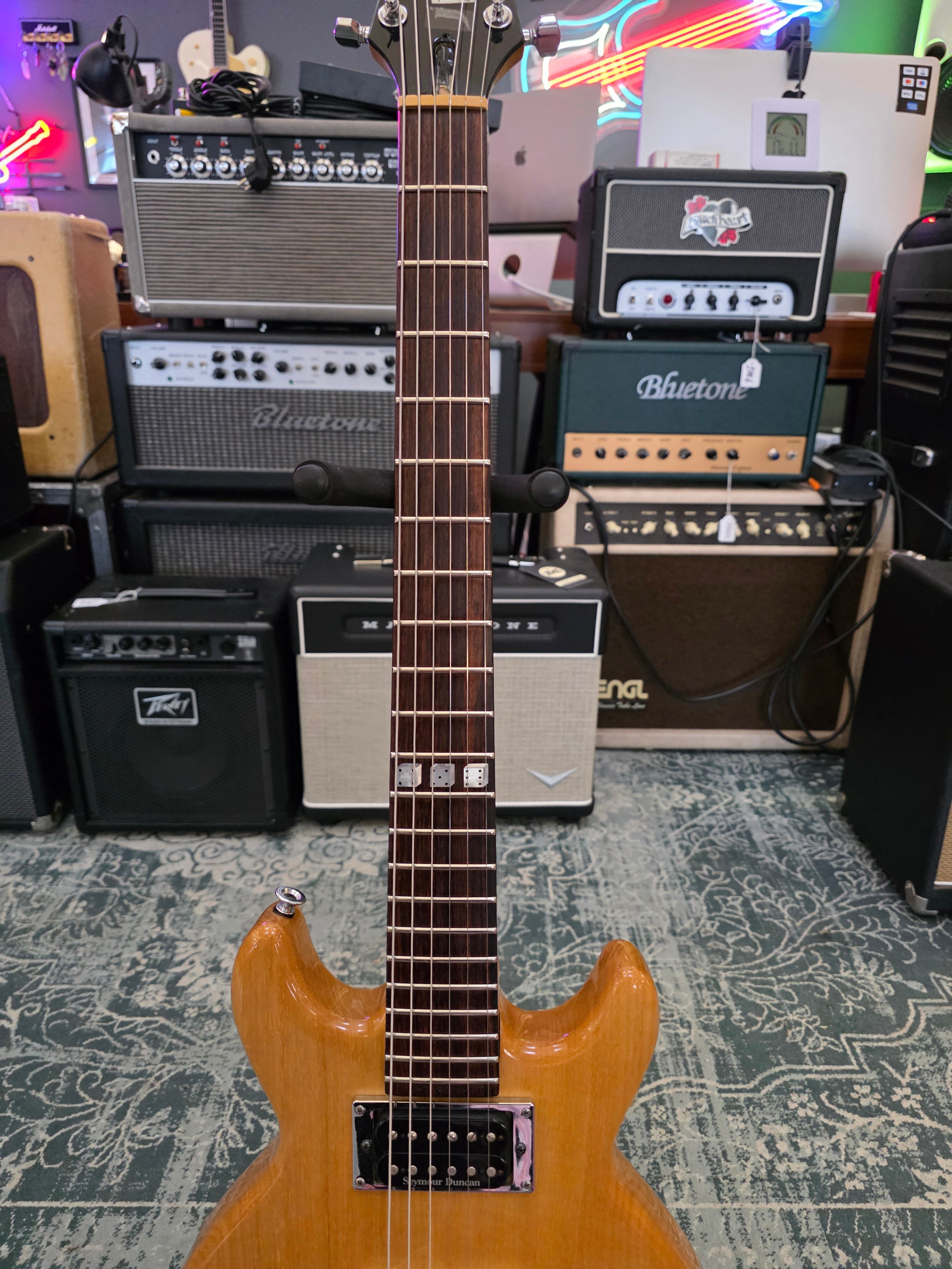 Jackson JJ1 Korina Scott Ian Signature