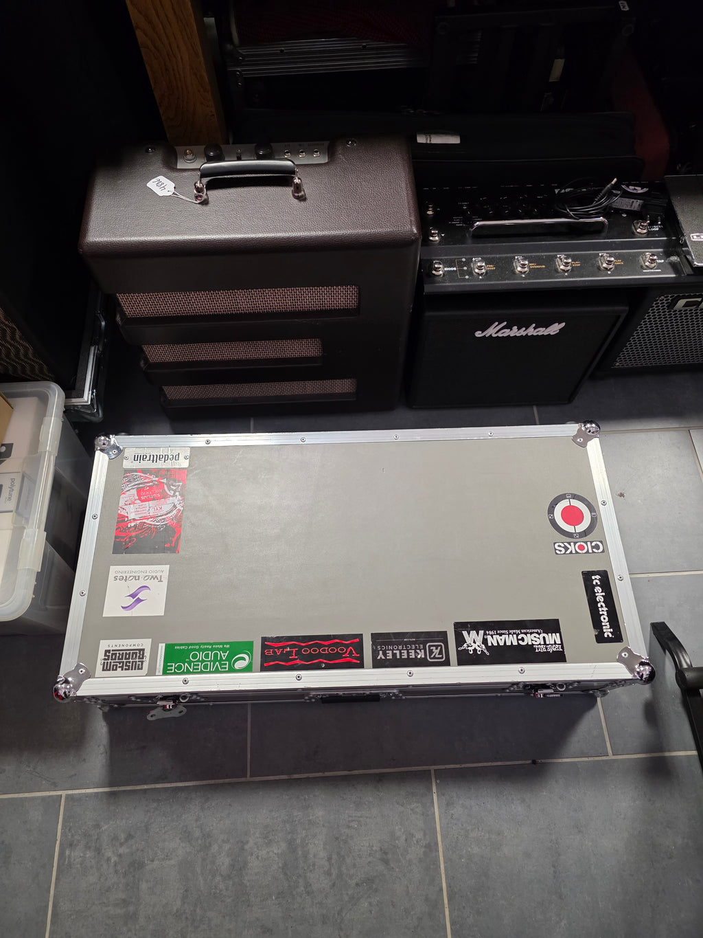 Pedaltrain Novo 32 (hard case, patch panel)