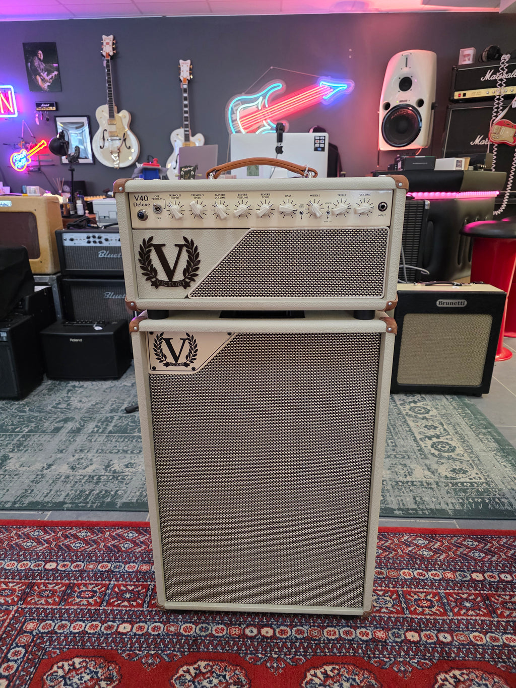 Victory V40 Deluxe Head w/ Victory V40 2x12" Cabinet